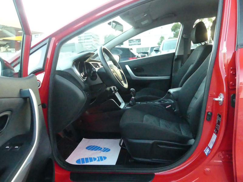 Kia Ceed SW / cee'd SW 1.4 CRDi Edition 7 TUV — photo 12
