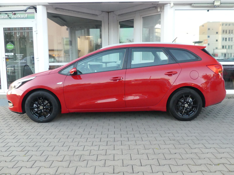 Kia Ceed SW / cee'd SW 1.4 CRDi Edition 7 TUV — photo 9