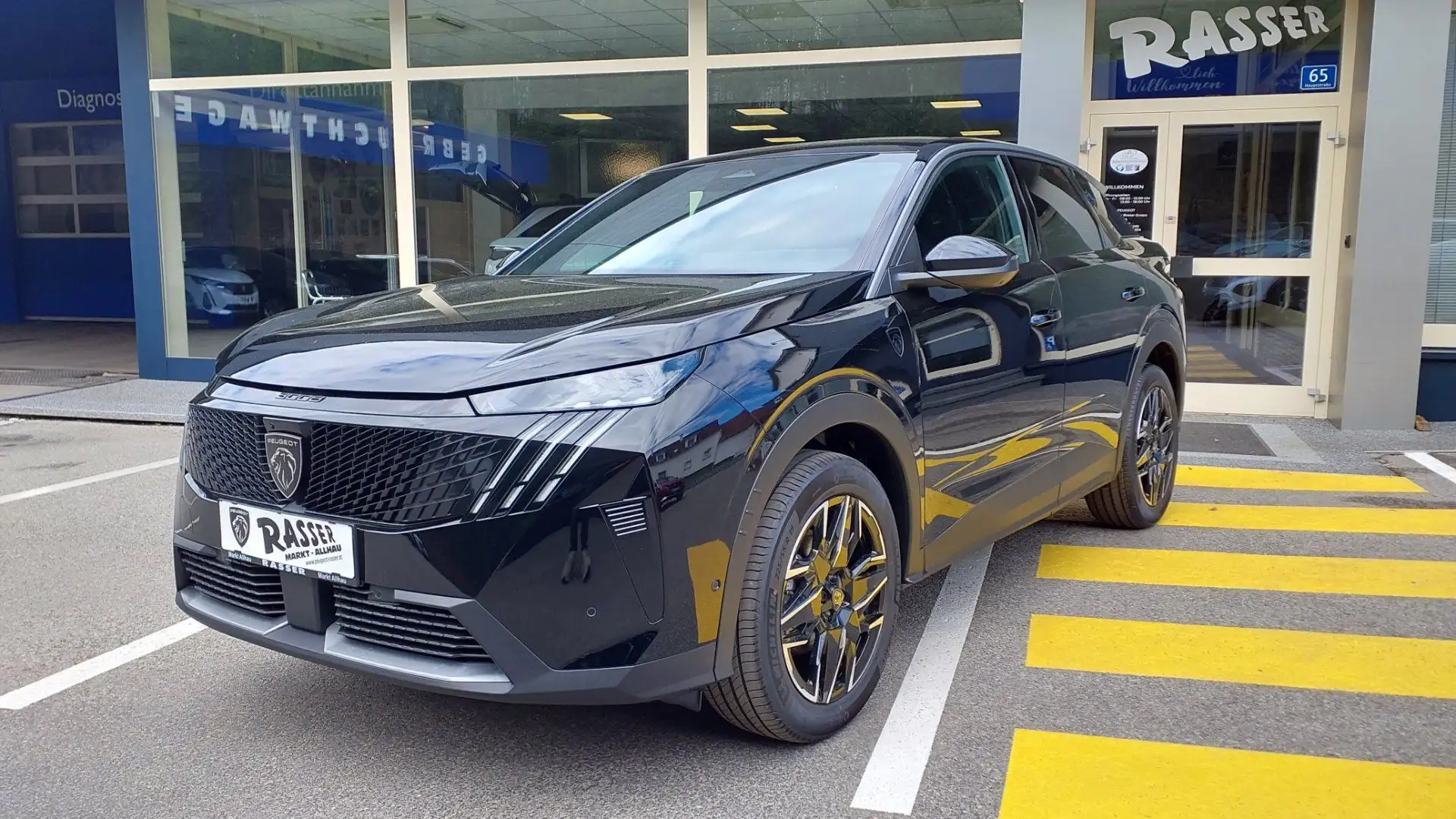 Peugeot 3008 GT Hybrid 145 e-DCS6 Schwarz - 2