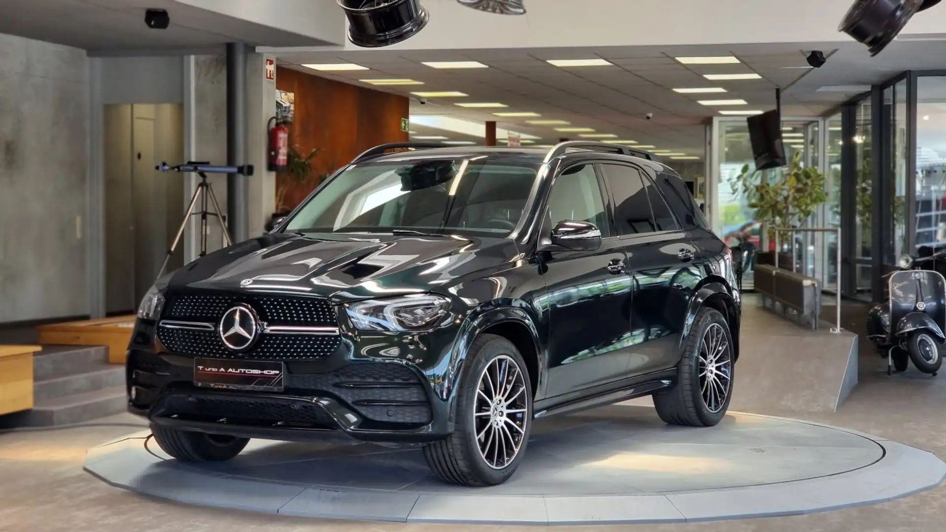 Mercedes-Benz GLE 400 d 4Matic AMG-Paket Aut. *Navi*21Zoll*360°* Zöld - 1