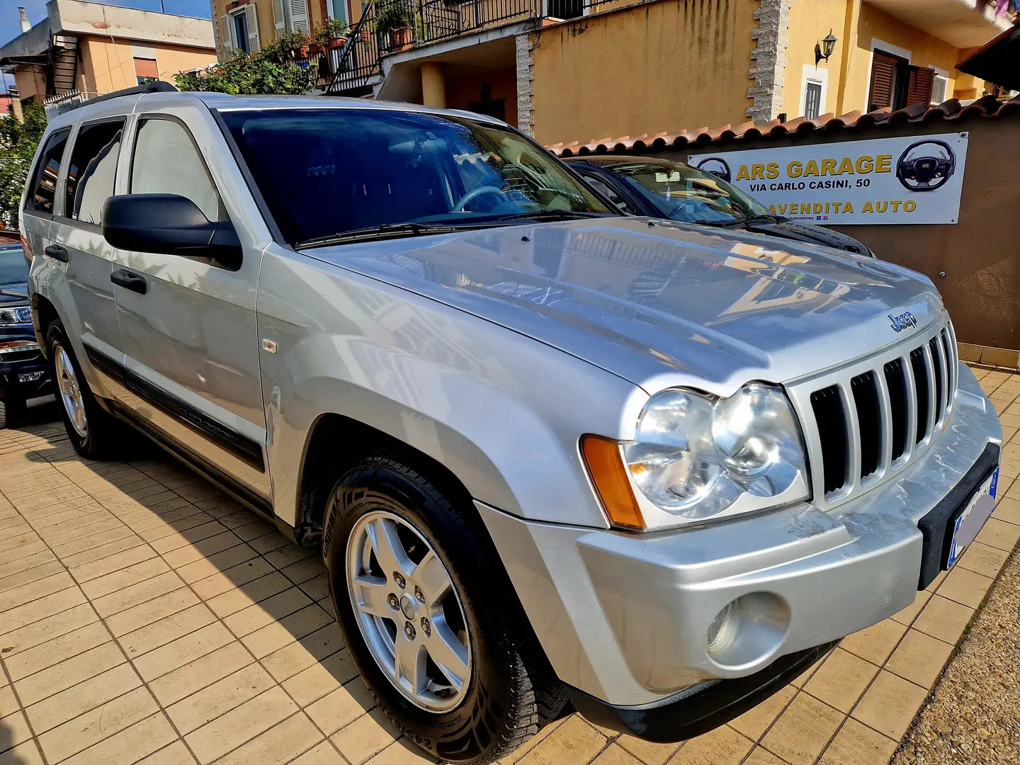 Jeep Grand Cherokee Grand Cherokee 3.0 V6 crd Laredo auto Argent - 1