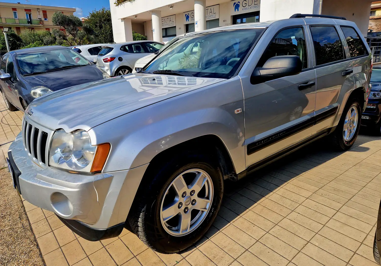 Jeep Grand Cherokee Grand Cherokee 3.0 V6 crd Laredo auto Argent - 2