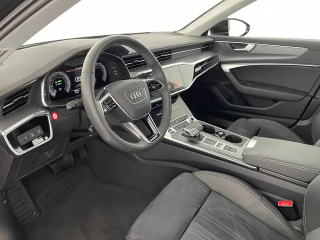 Audi A6 view 10