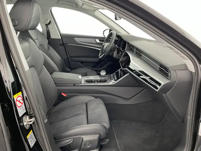Audi A6 view 12