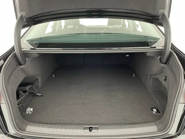 Audi A6 view 9