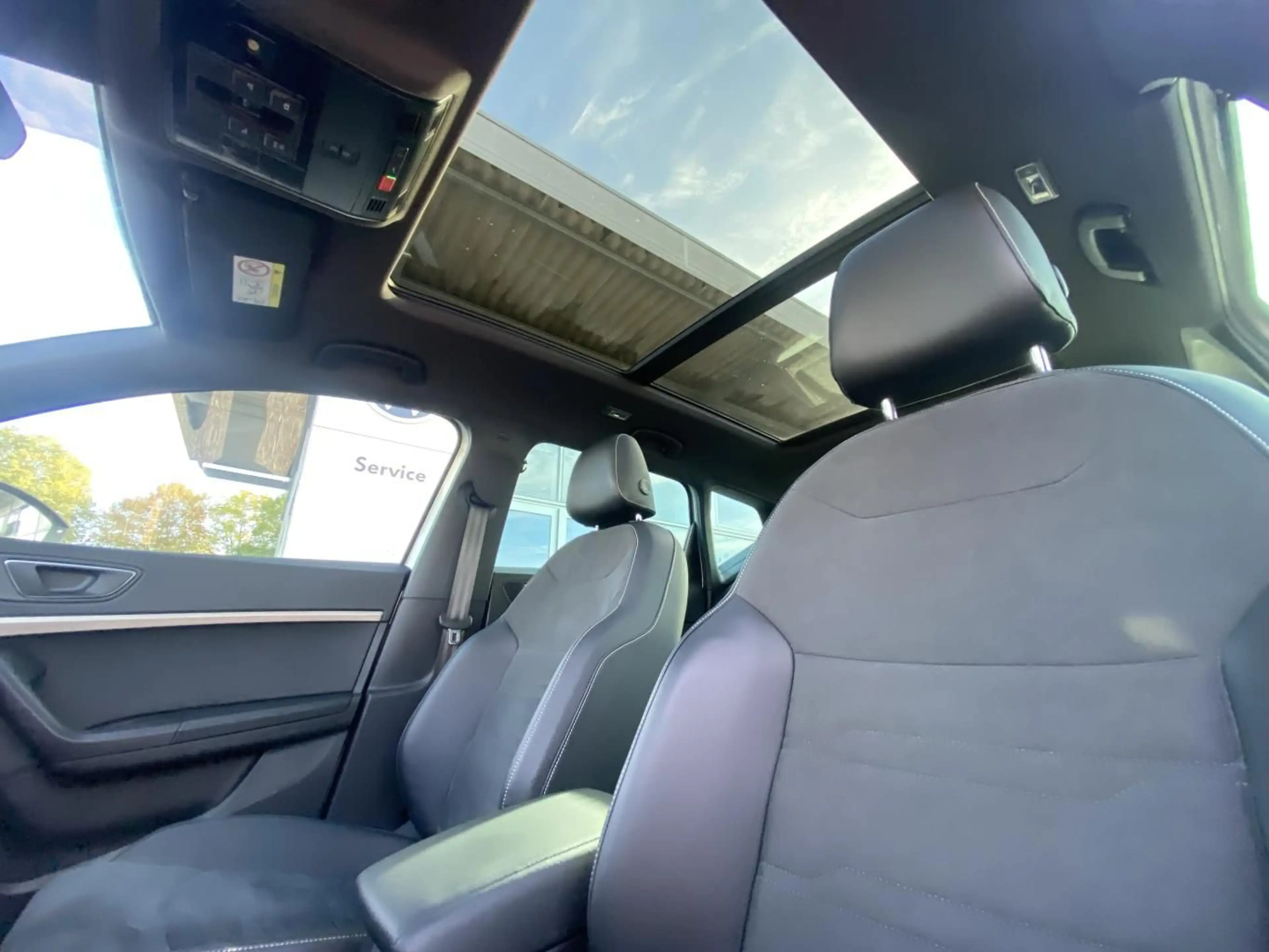 SEAT Ateca Xperience 2.0 TDI DSG 4-DRIVE PANORAMA+AHK — photo 9