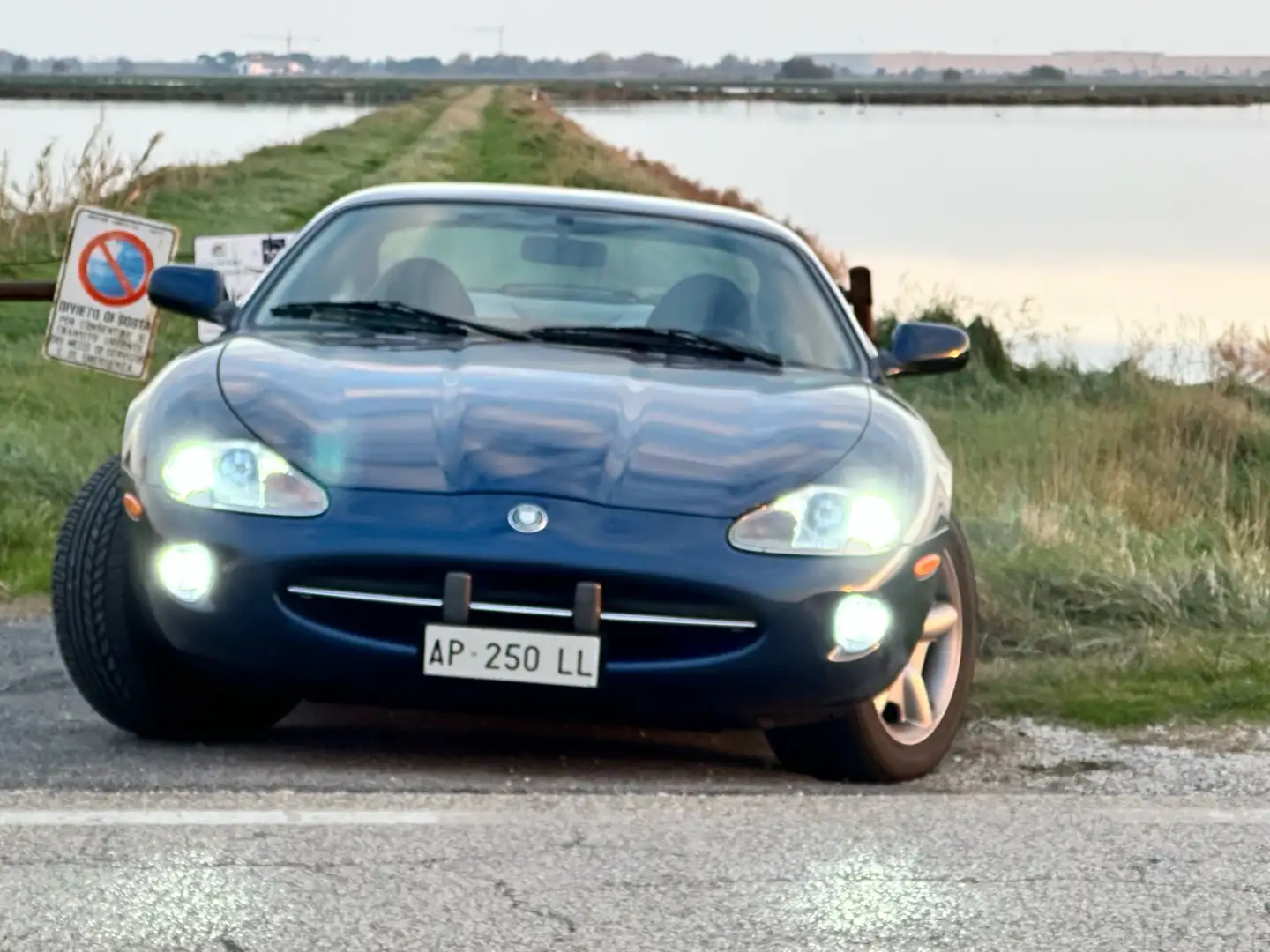 Jaguar XK8 Coupe 4.0. SOLO PER 5 giorni - 2