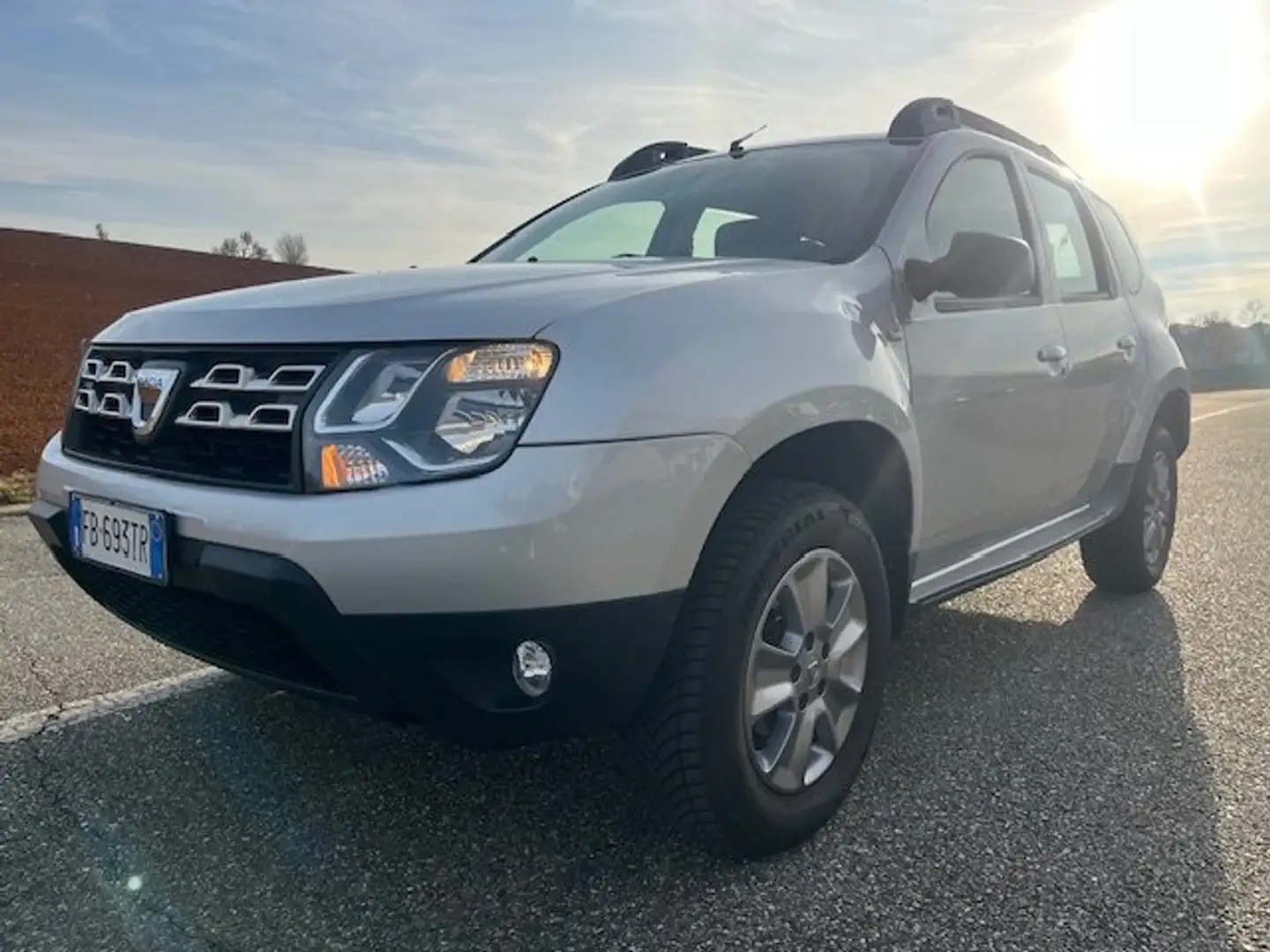 Dacia Duster Duster 1.6 Laureate Gpl 4x2 105cv Argento - 1