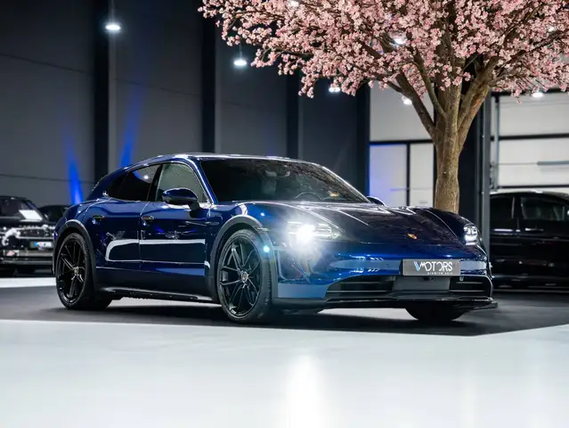 Porsche Taycan view 5