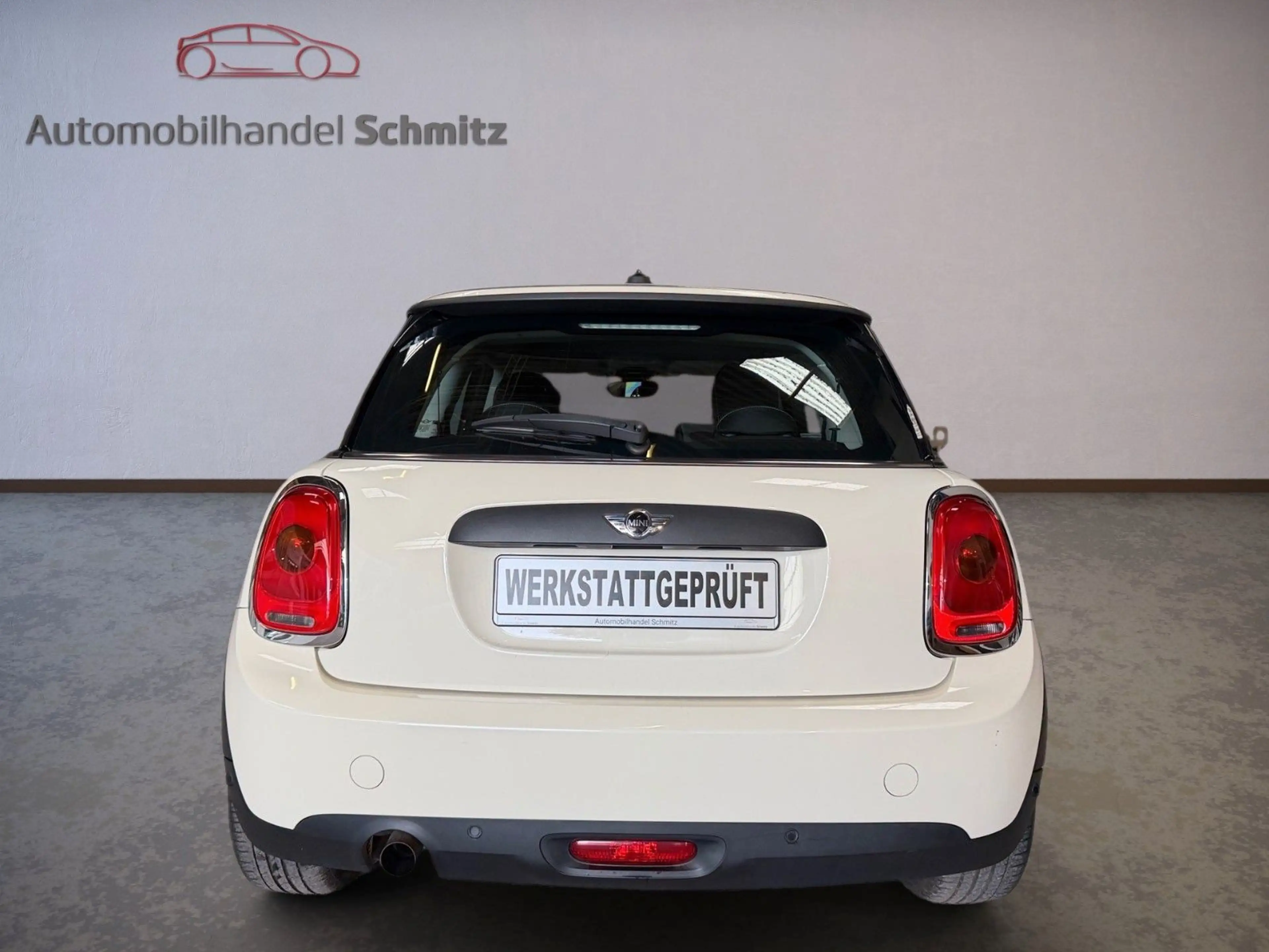 MINI One D Metropolitan 1.Hand Navi PDC *SPARWUNDER* — photo 6
