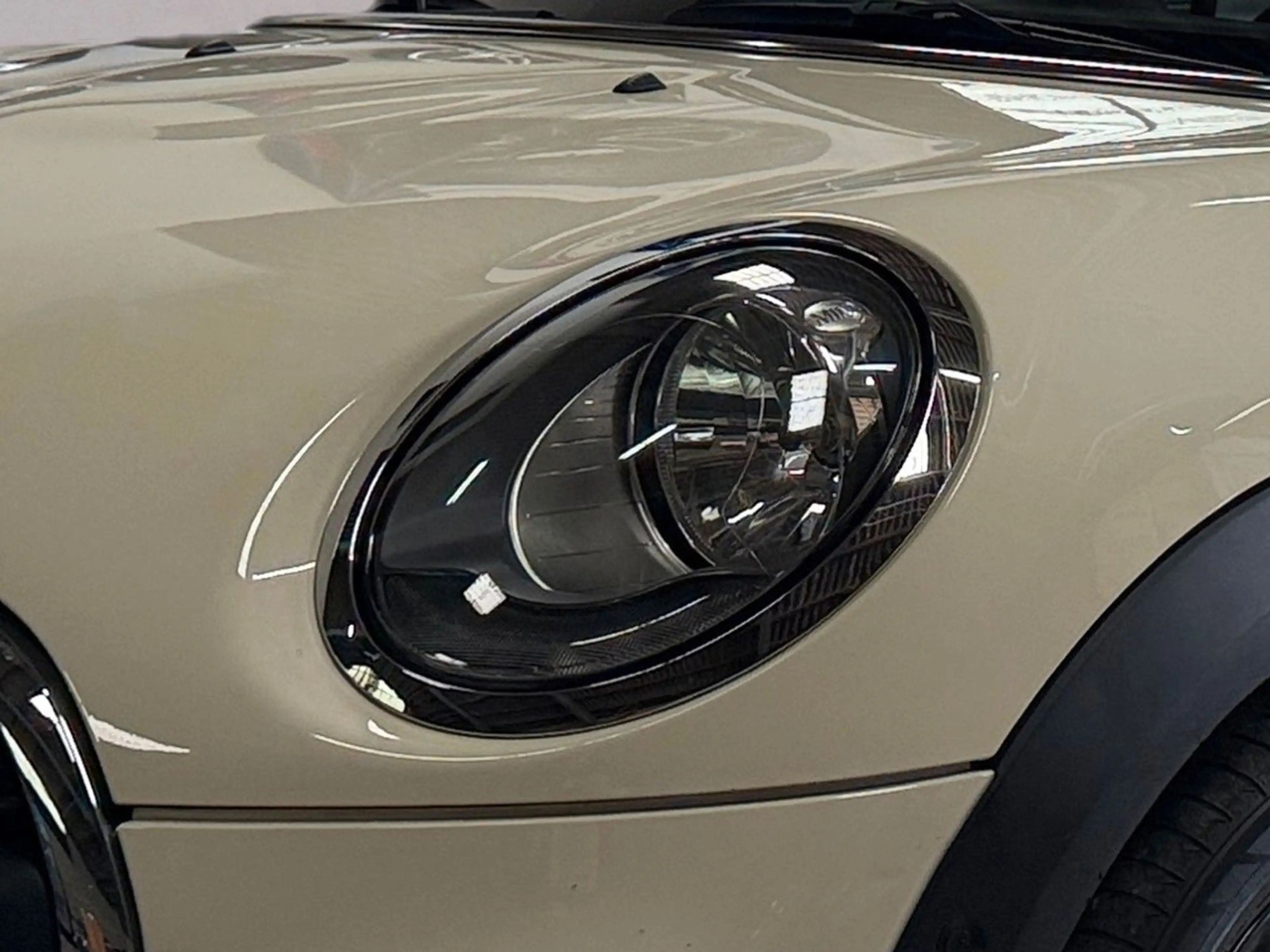 MINI One D Metropolitan 1.Hand Navi PDC *SPARWUNDER* — photo 9