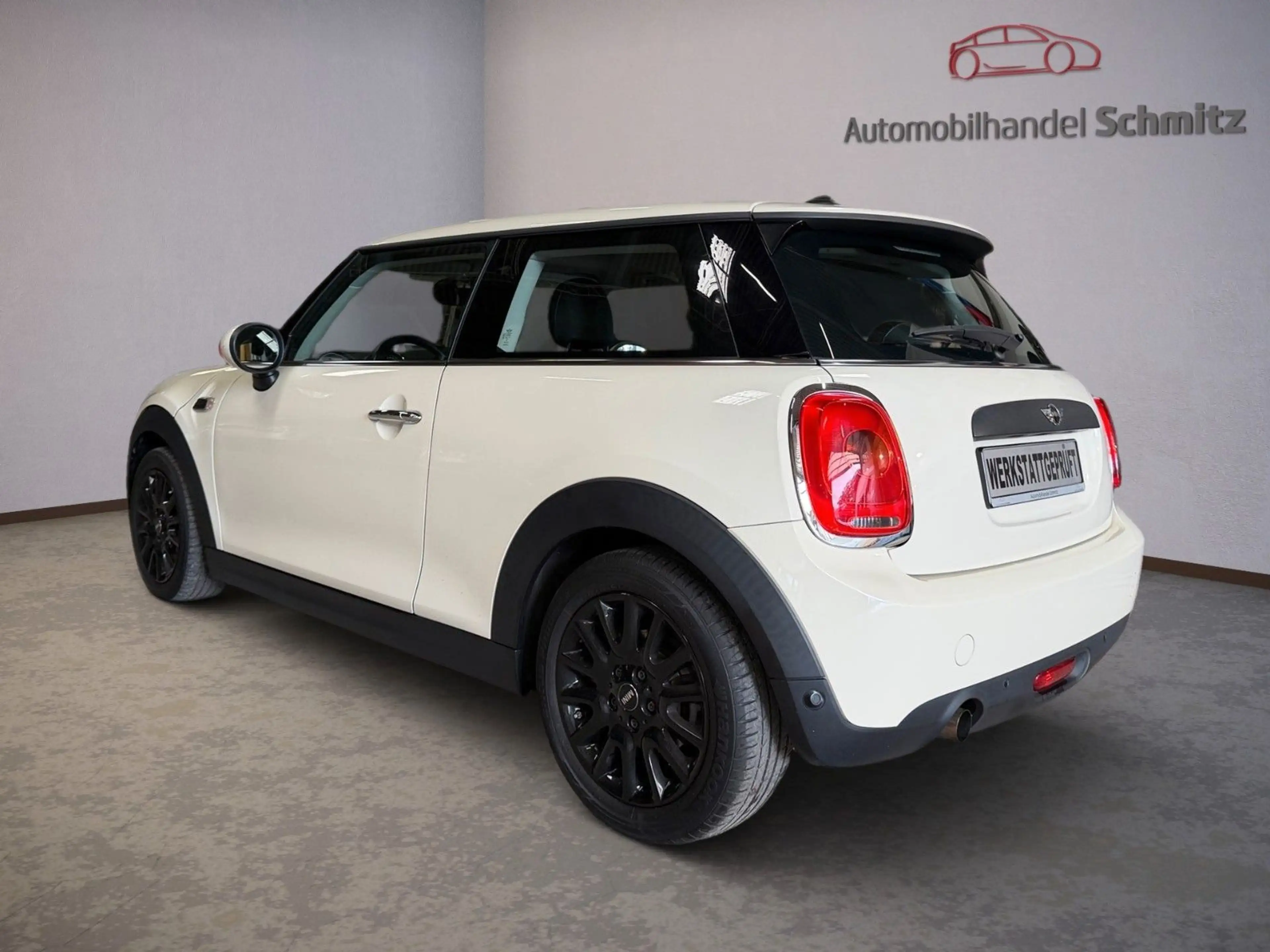 MINI One D Metropolitan 1.Hand Navi PDC *SPARWUNDER* — photo 7