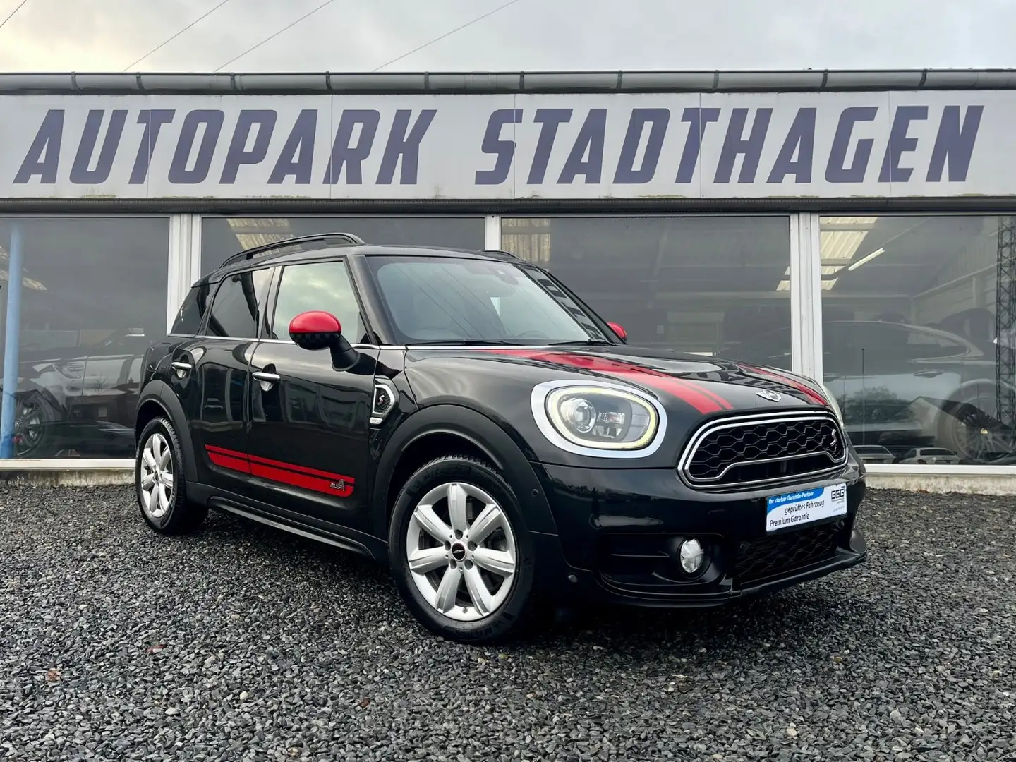 MINI Cooper S Countryman All4 PANO/LEDER/KAMERA/HUD Schwarz - 1