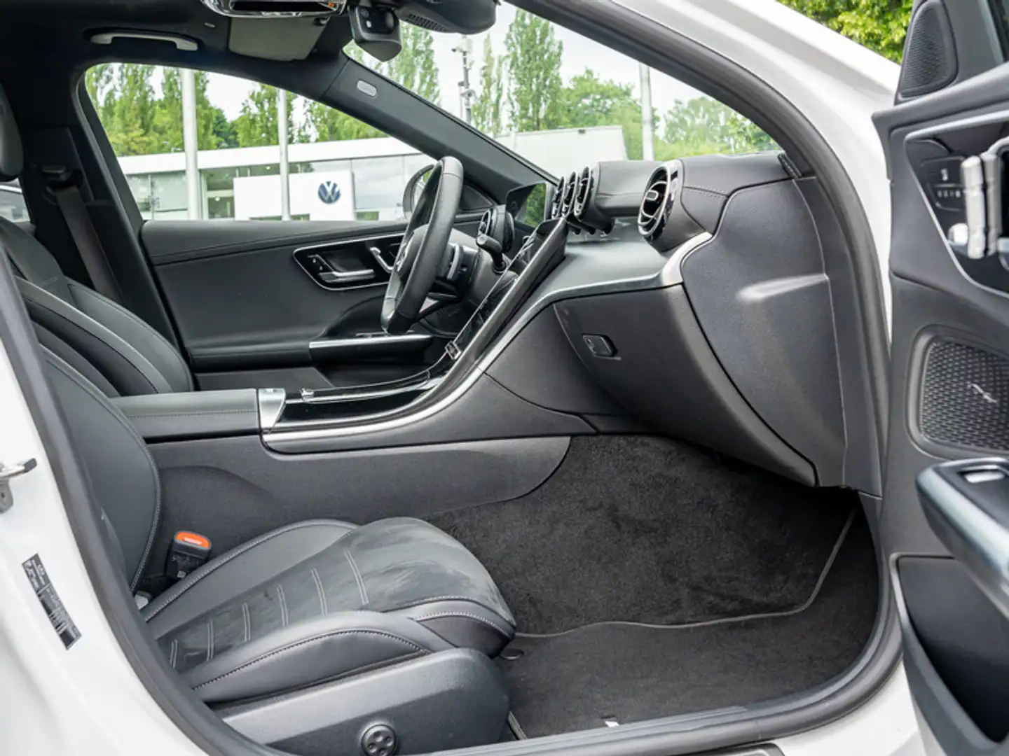 Mercedes-Benz C 300 de AMG-Sport/DIGITAL/360/Pano/Memo/Totw/18 Wit - 2