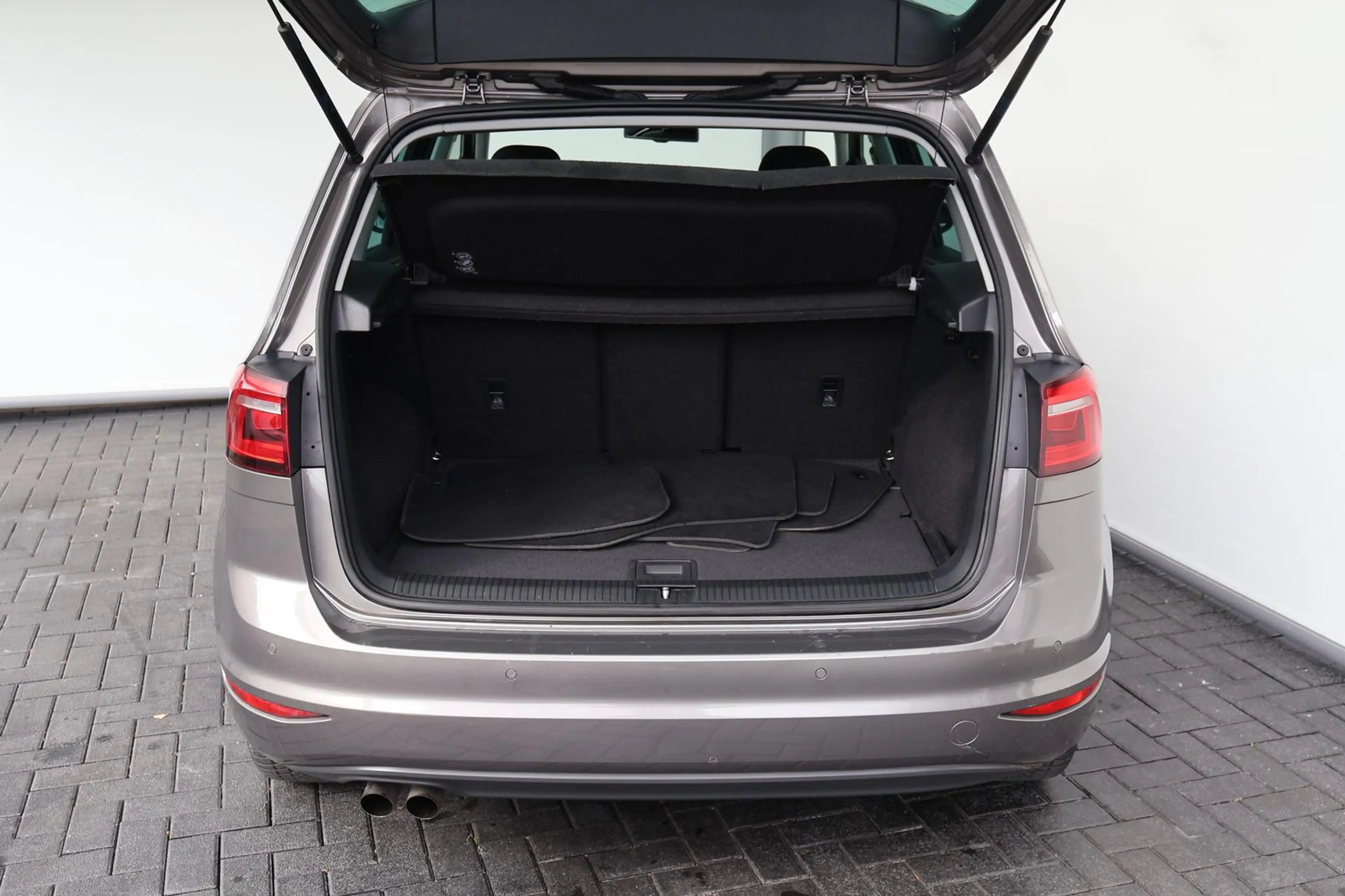 Volkswagen Golf Sportsvan Highline DSG Pano ACC 1.Hd. — photo 5