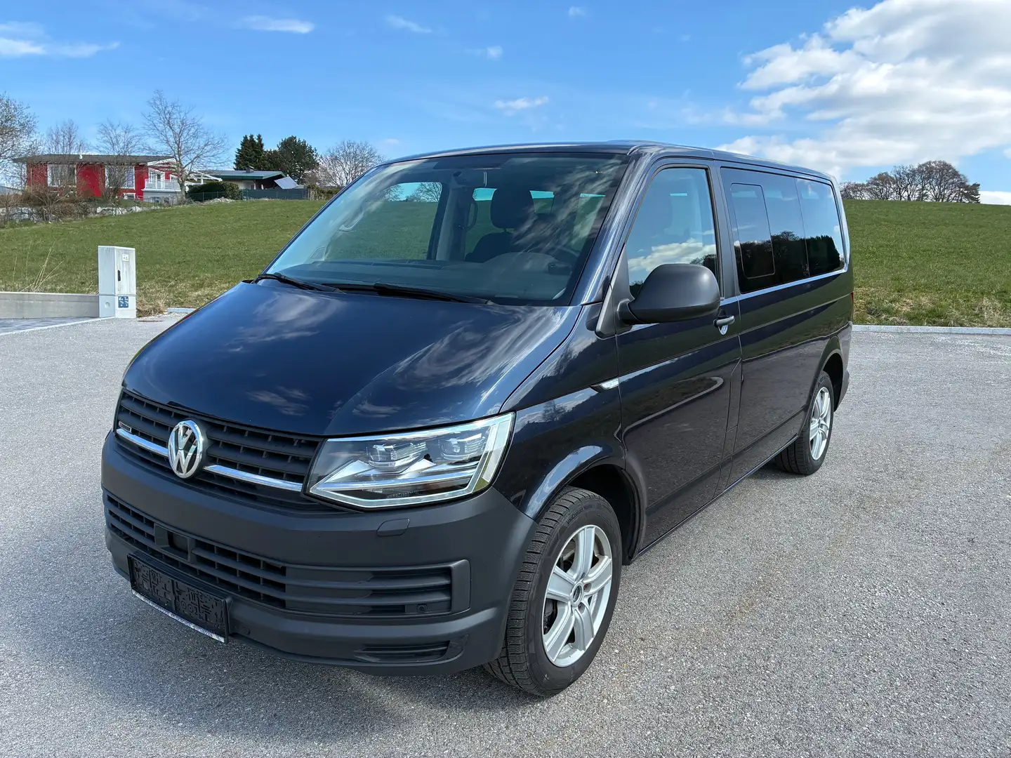 Volkswagen T6 Multivan Multivan Freestyle 2,0 TDI 4Motion DSG Freestyle Blau - 1