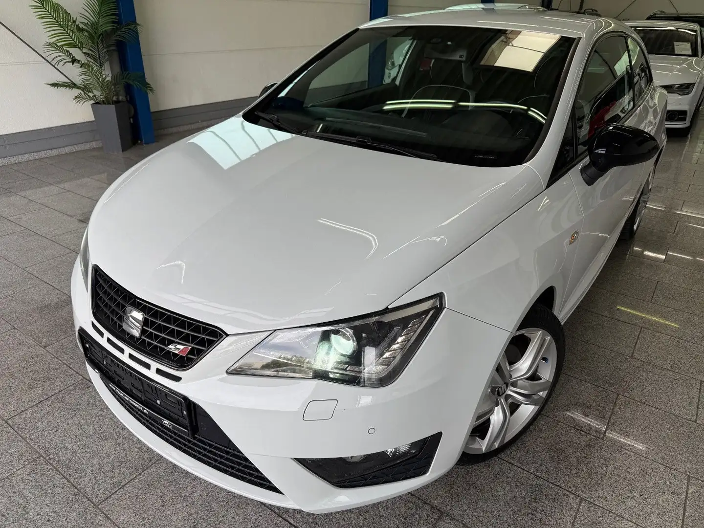 SEAT Ibiza SC 1.4 TSI*DSG*CUPRA*BI-XEN*NAVI*TMP*PDC Blanc - 1