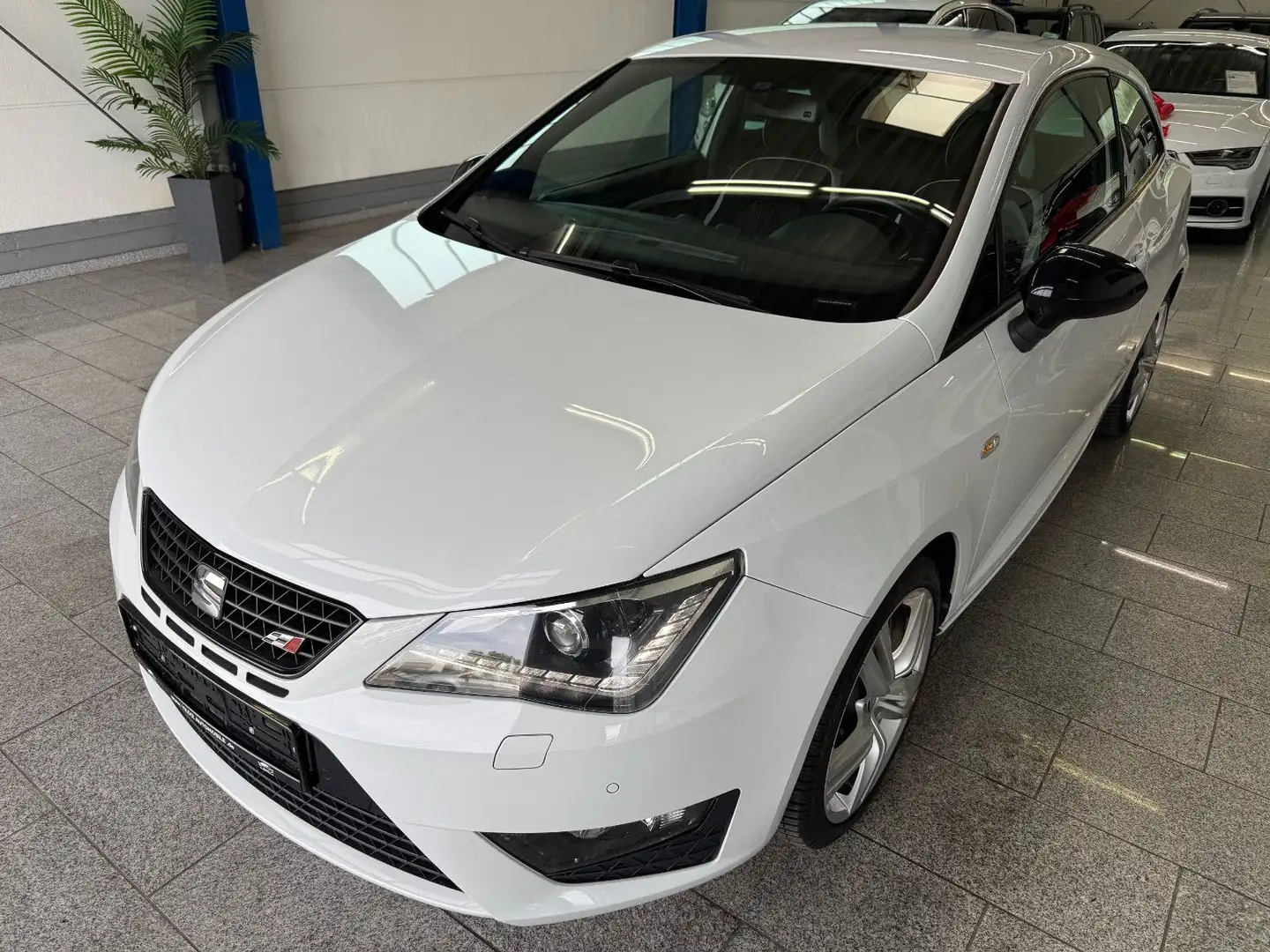 SEAT Ibiza SC 1.4 TSI*DSG*CUPRA*BI-XEN*NAVI*TMP*PDC Blanc - 2