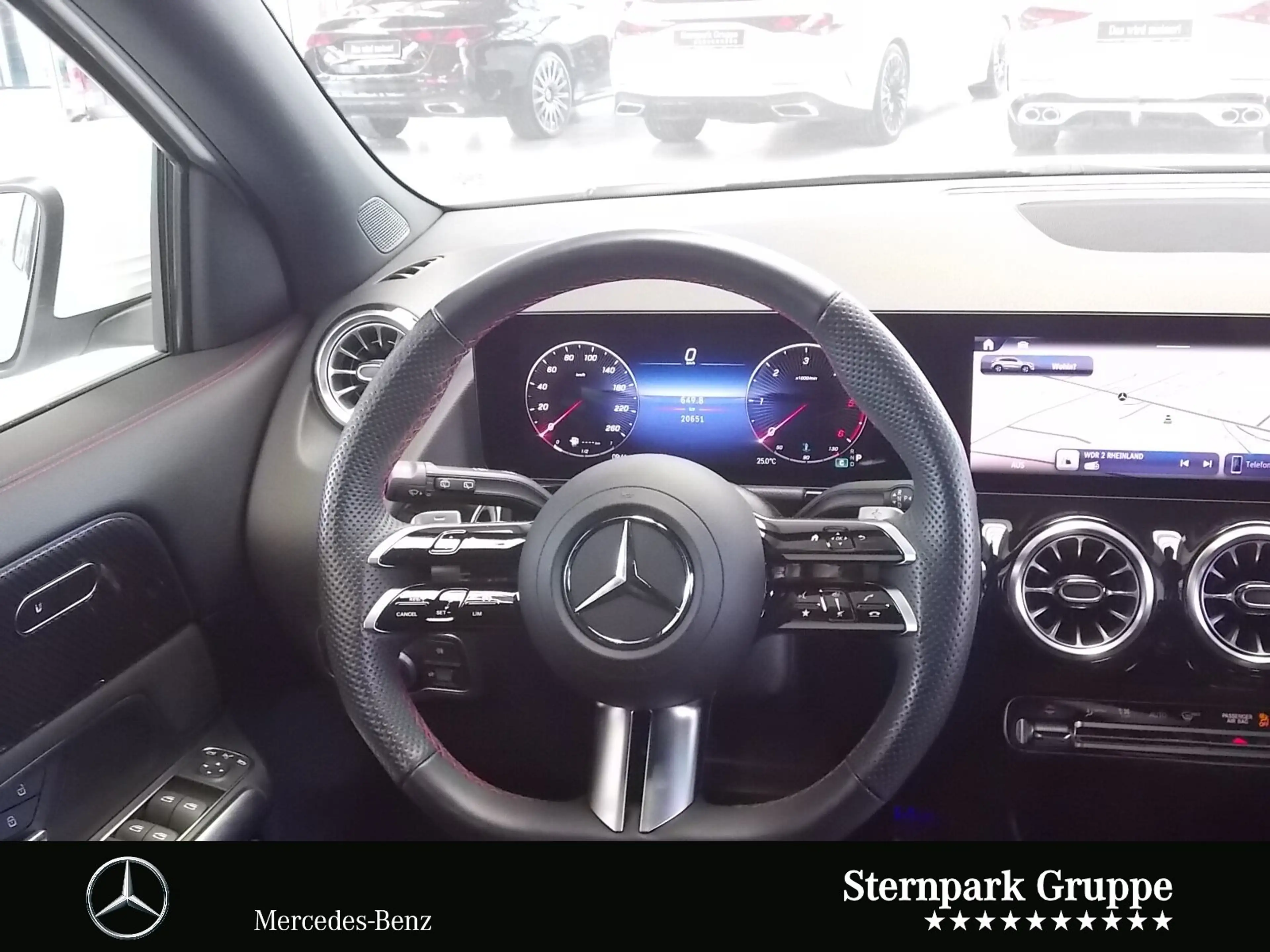 Mercedes-Benz GLA 220 GLA220d 4M AMG Distr.AHK,Totw.R-Kam,LED,Standh. — photo 11