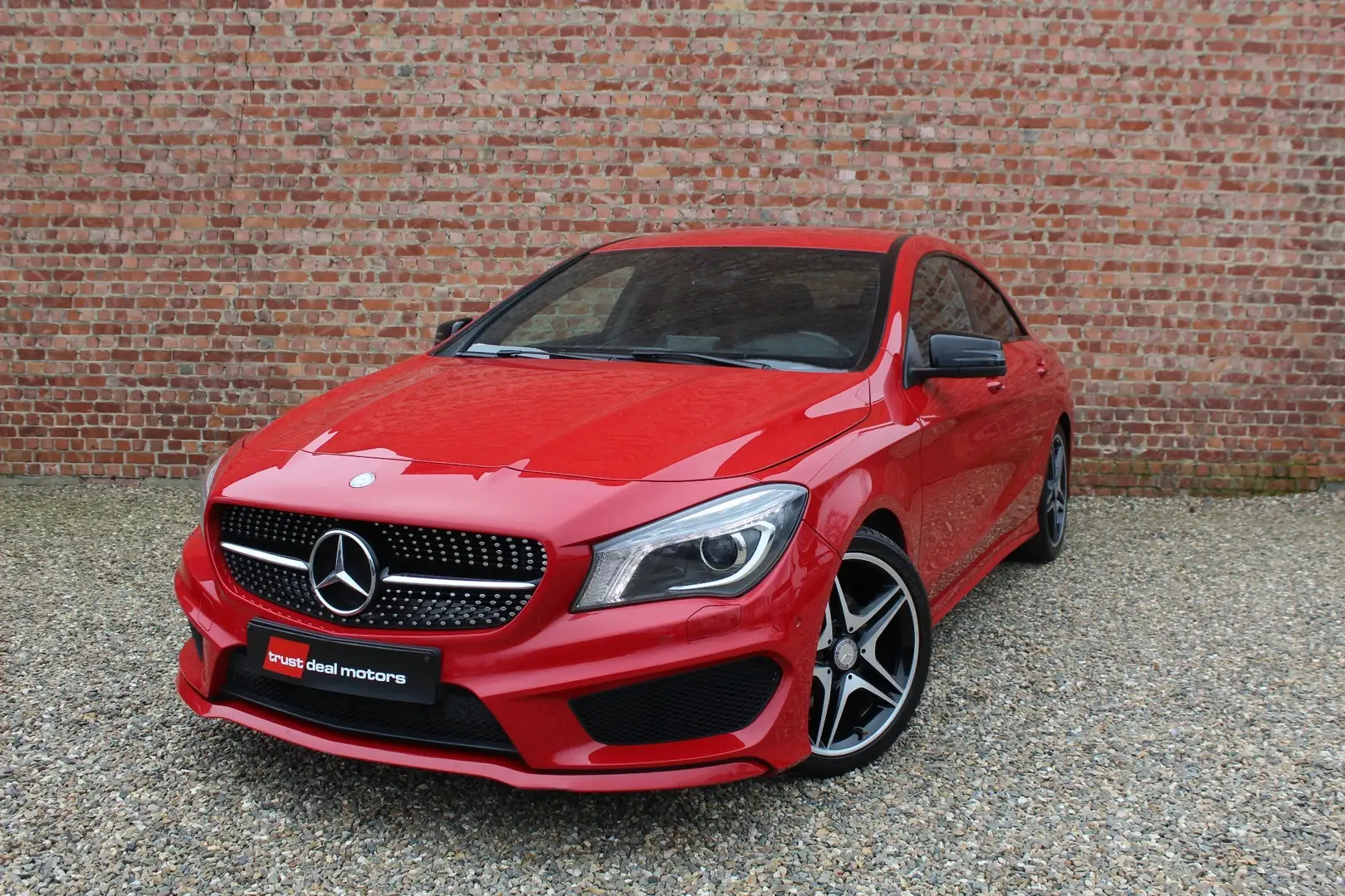 Mercedes-Benz CLA 180 * AMG * EURO 6b * Garantie * Roşu - 1