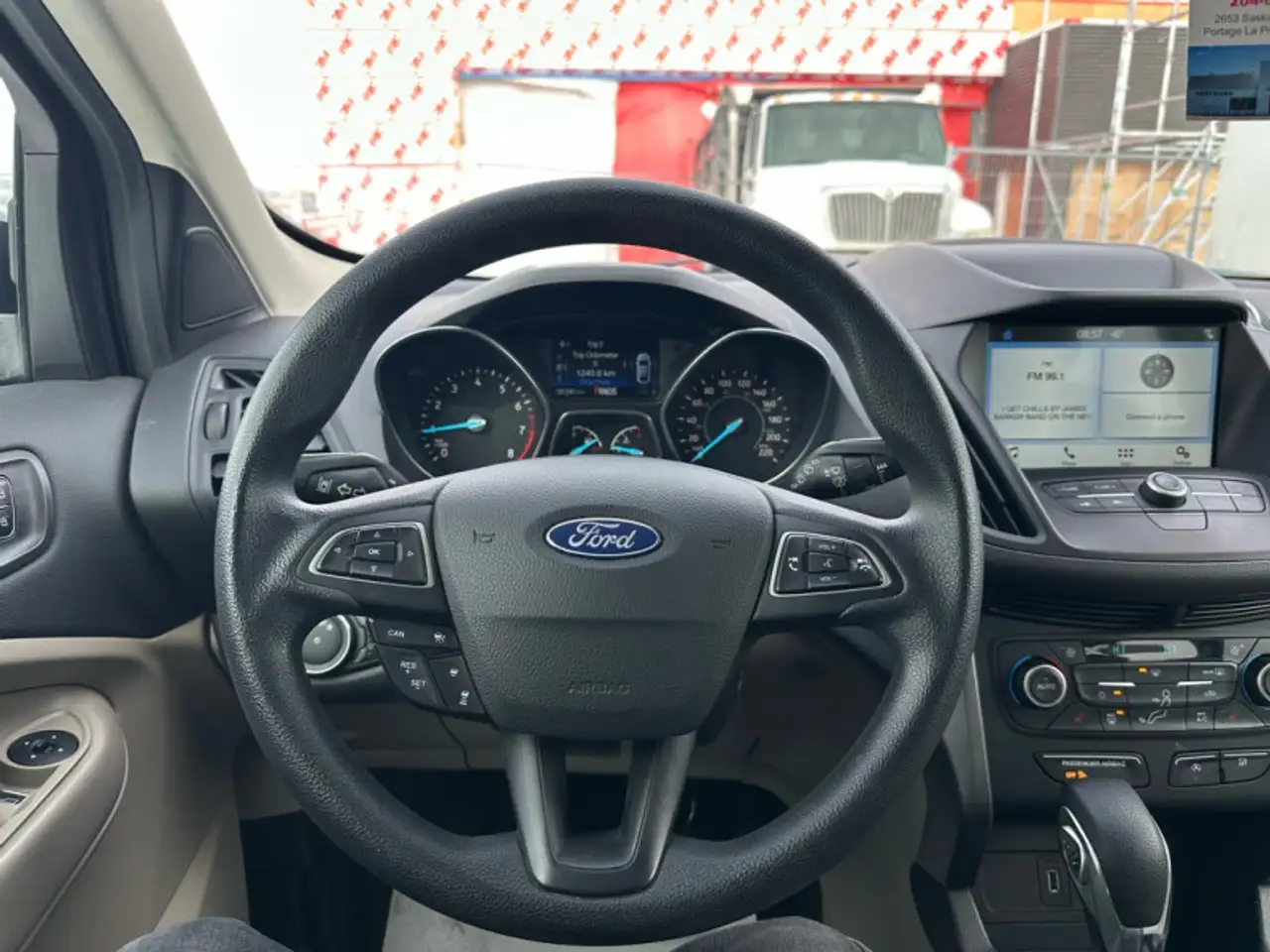 Ford Escape снимка Ford Escape
