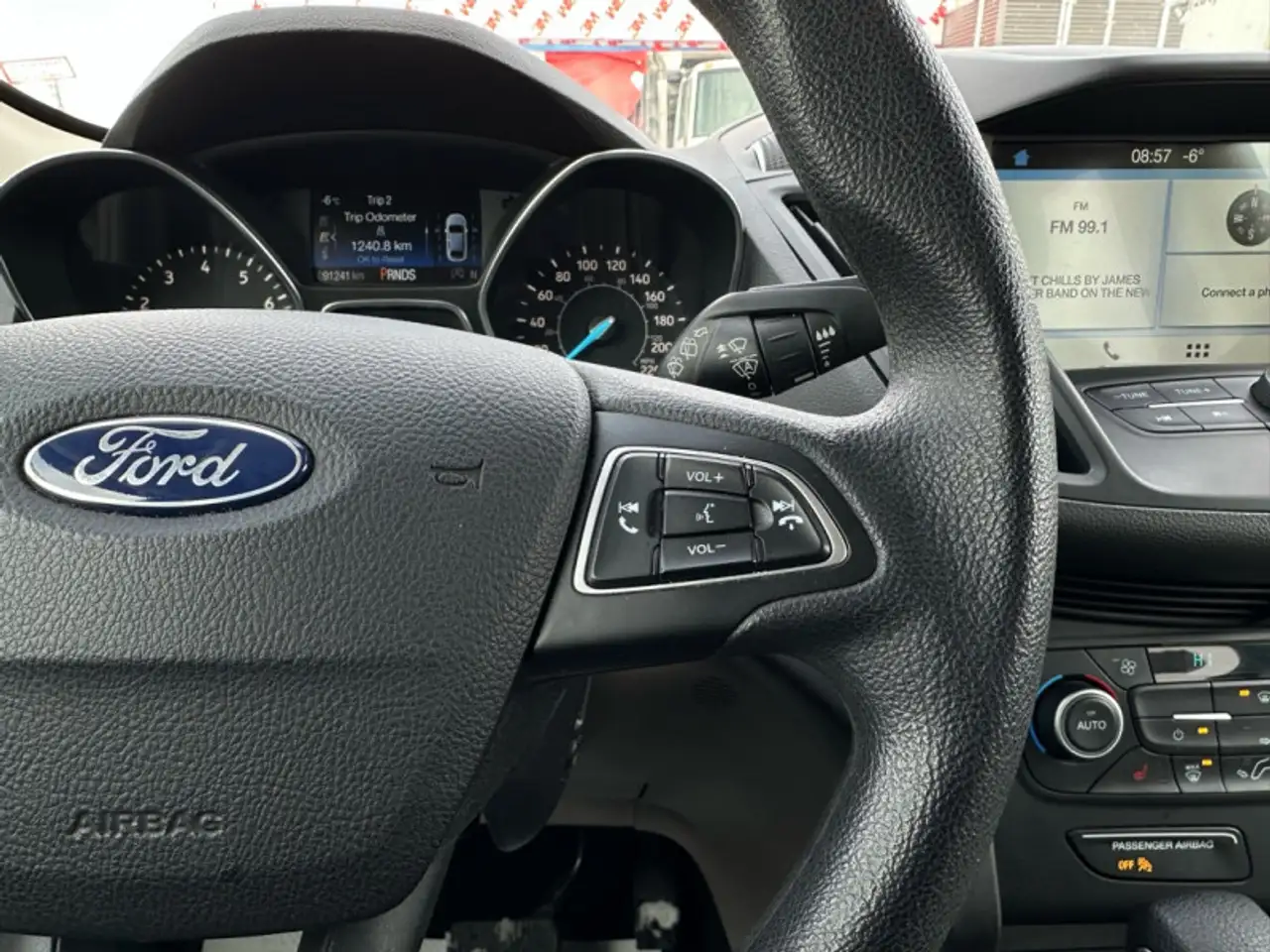 Ford Escape снимка Ford Escape