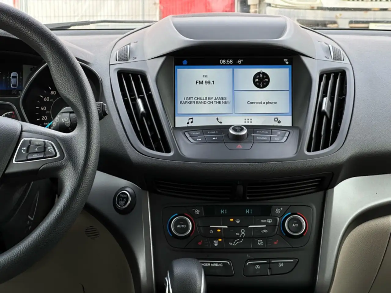 Ford Escape снимка Ford Escape