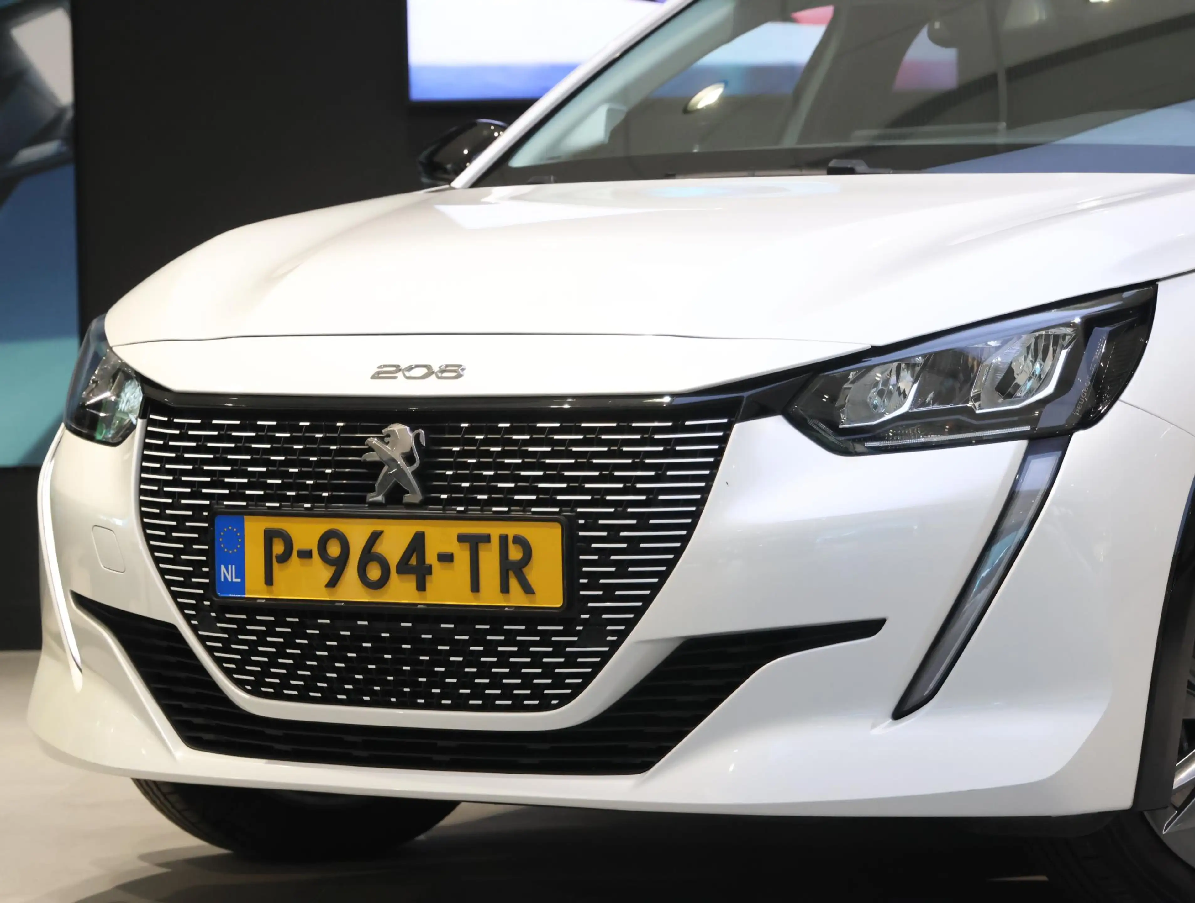 Peugeot e-208 EV Allure Pack 50 kWh | Camera | Navigatie | i-Coc — photo 7