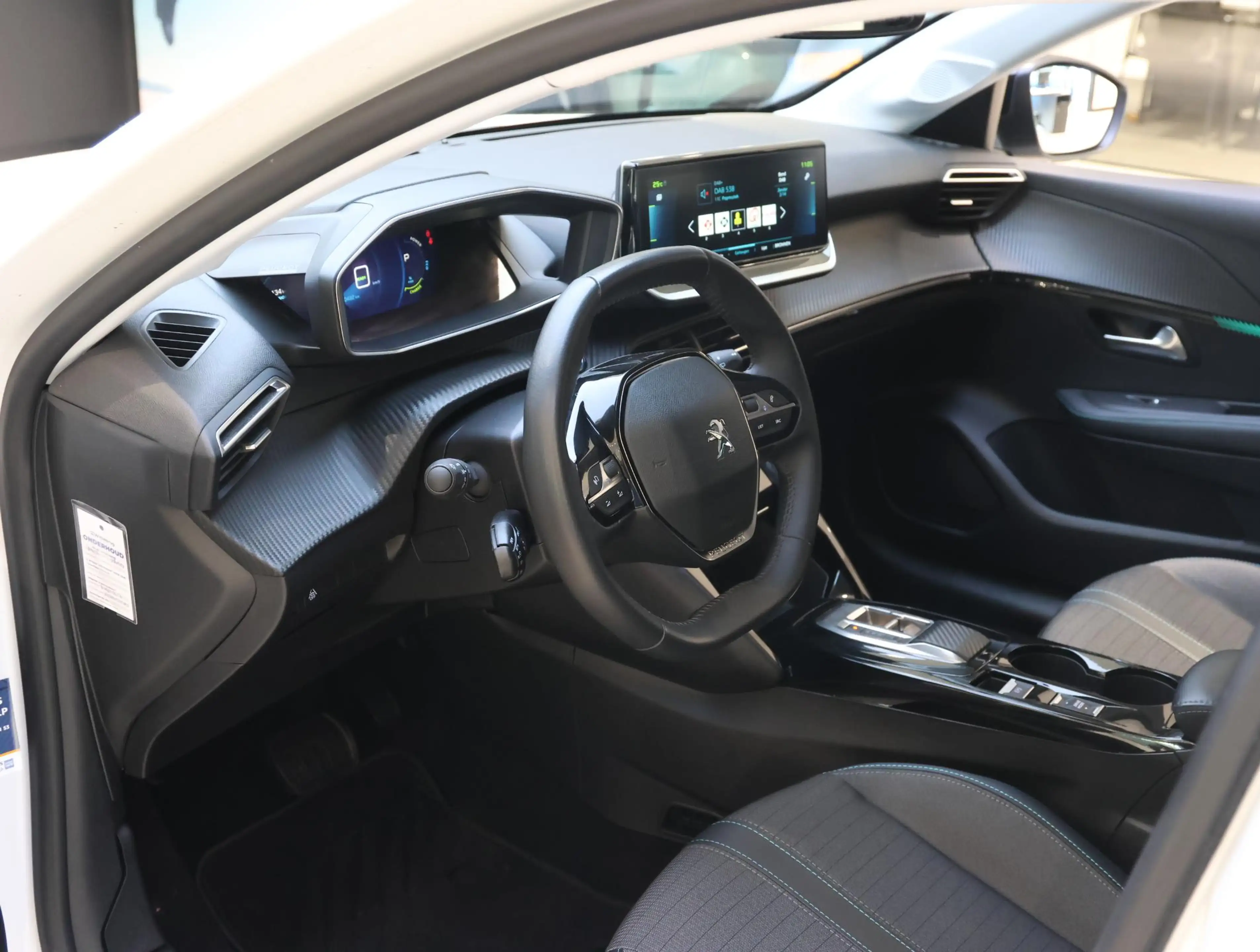 Peugeot e-208 EV Allure Pack 50 kWh | Camera | Navigatie | i-Coc — photo 12