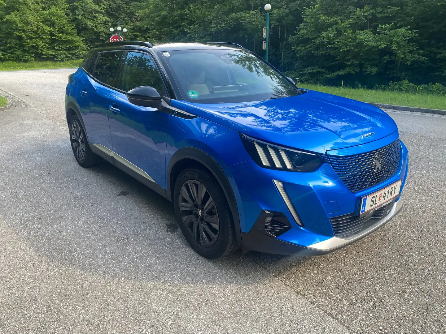 Peugeot e-2008 e-2008 Elektro 50kWh "GT" servicegepflegt 8-fach Blau - 2