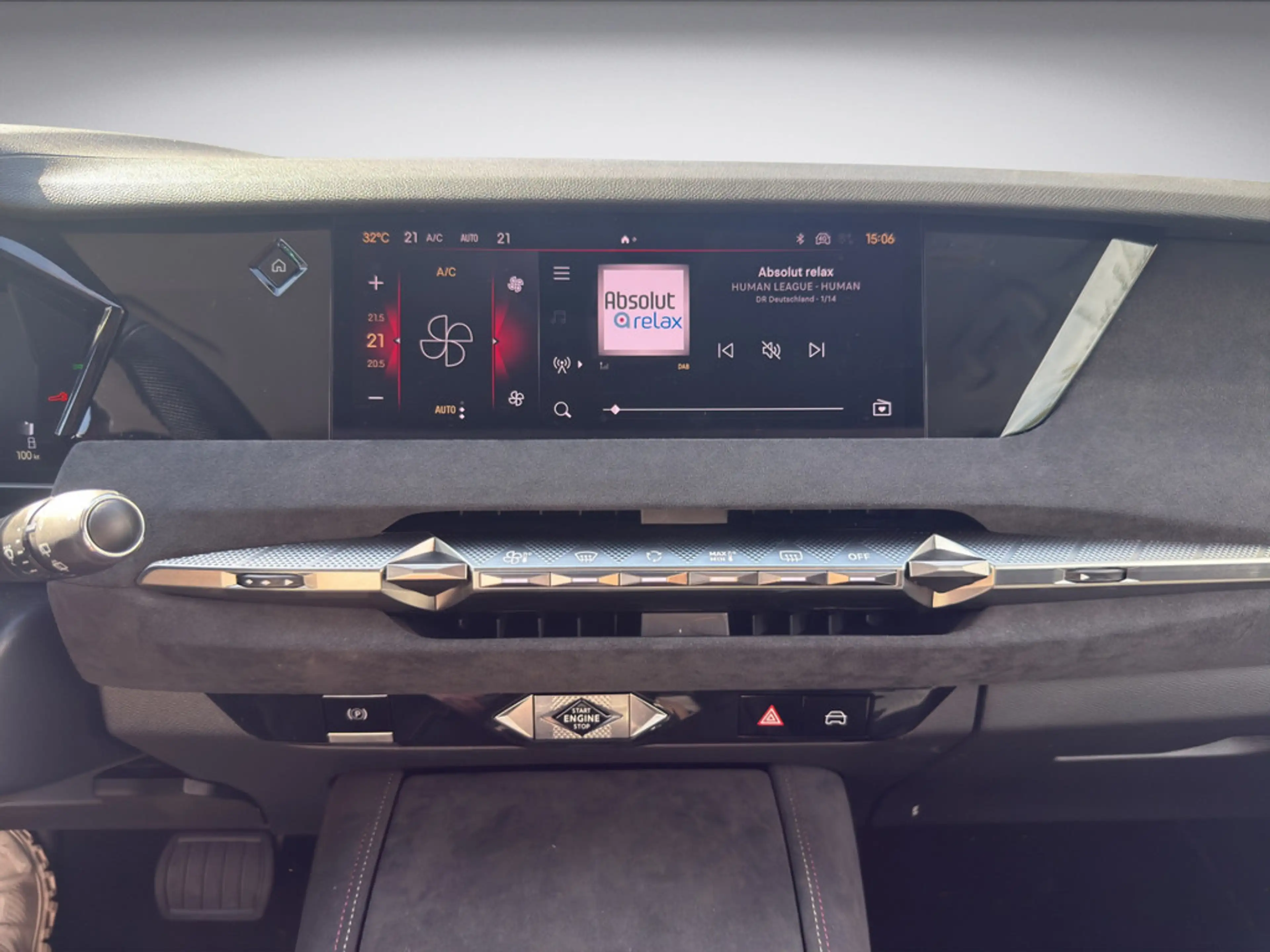 DS Automobiles DS 4 PT 130 EAT8 Performance Line LED Kamera — photo 15