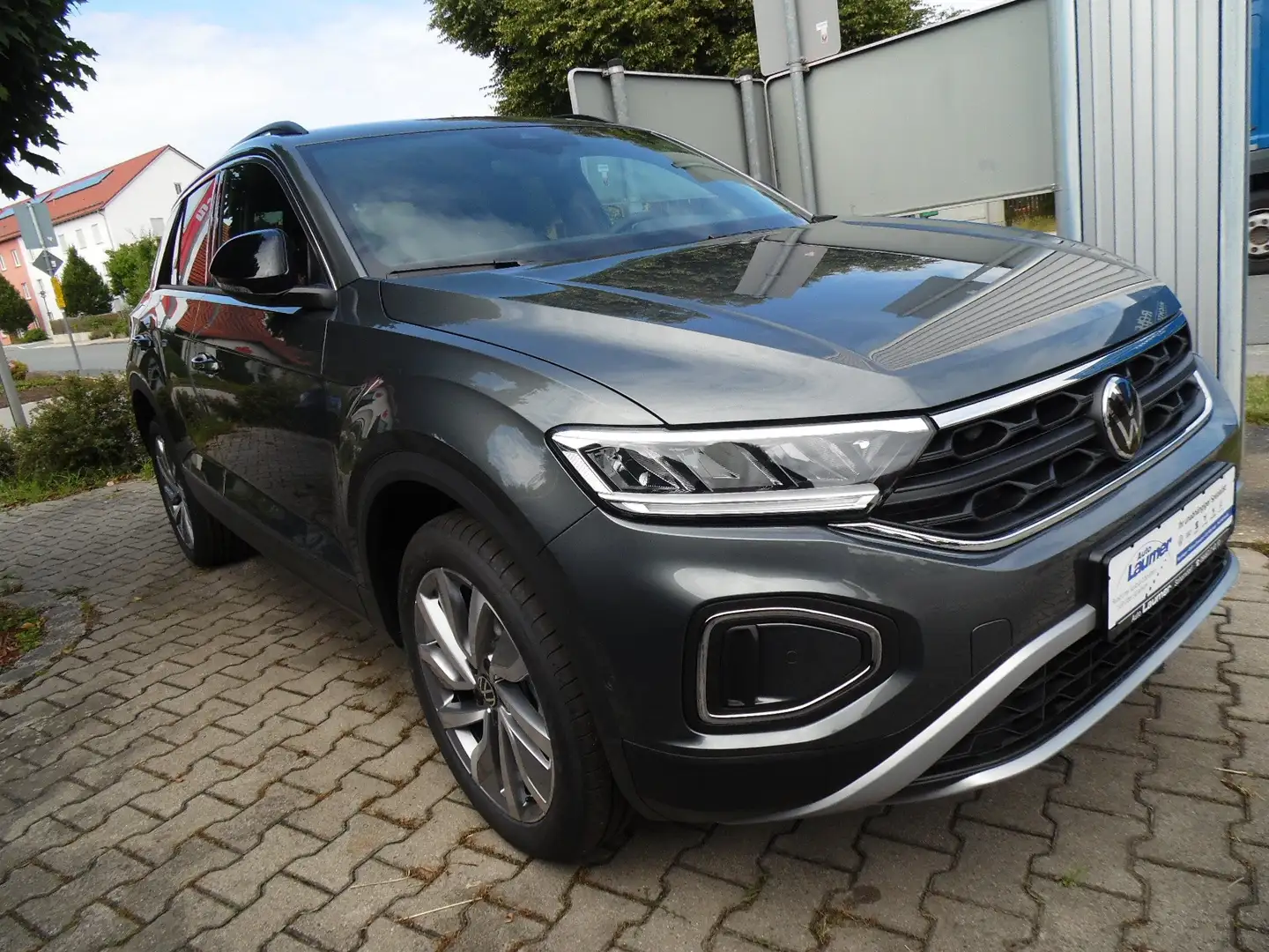 Volkswagen T-Roc Goal DSG LED ACC FLA NAVI 18" Grijs - 2