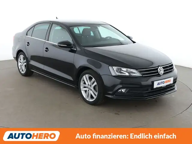 Volkswagen Jetta view 8