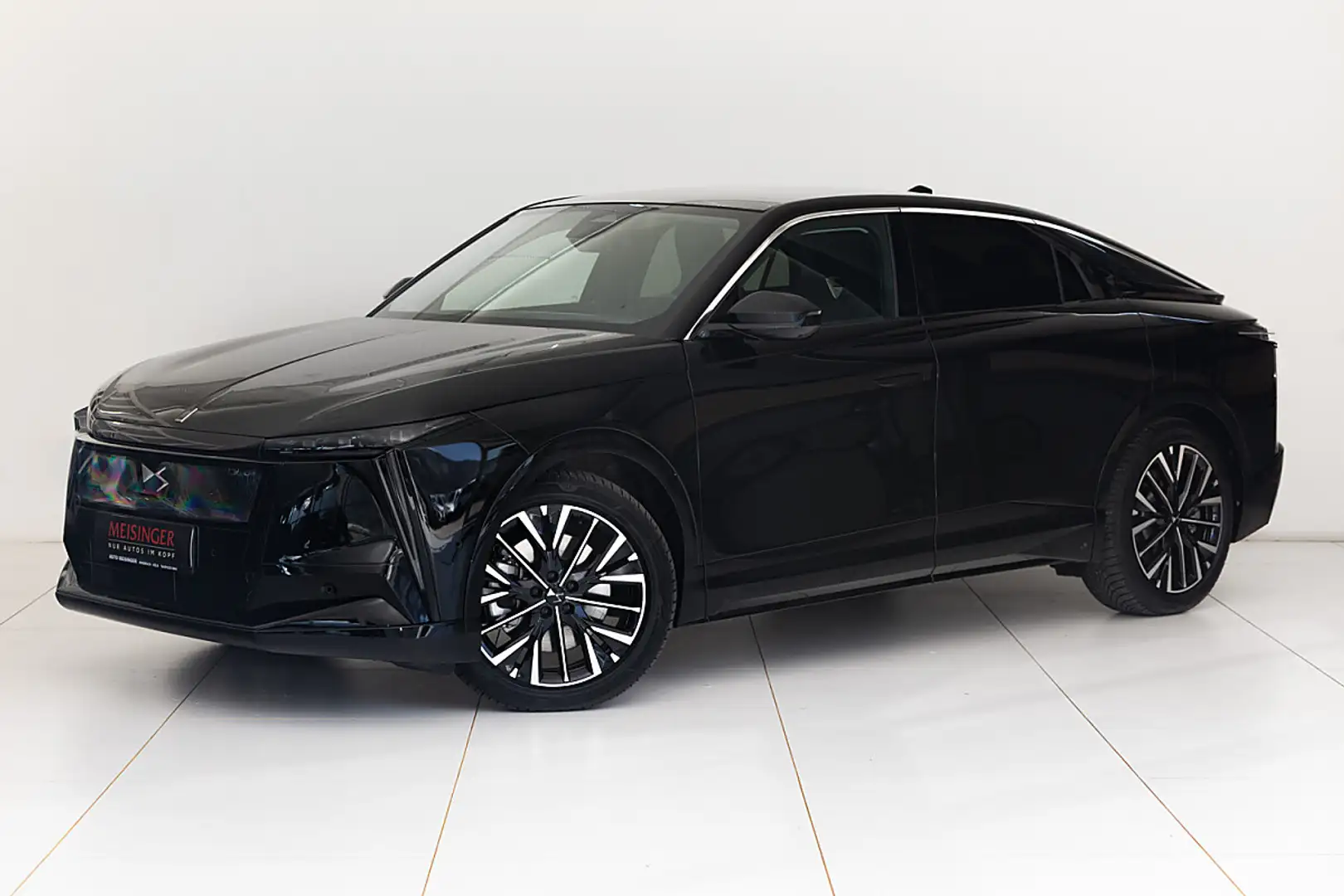 DS Automobiles N°8 DS N8 73kWh Etoile Aut. Blau - 1
