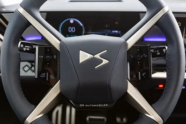 DS Automobiles N°8 DS N8 73kWh Etoile Aut. Ansicht 6