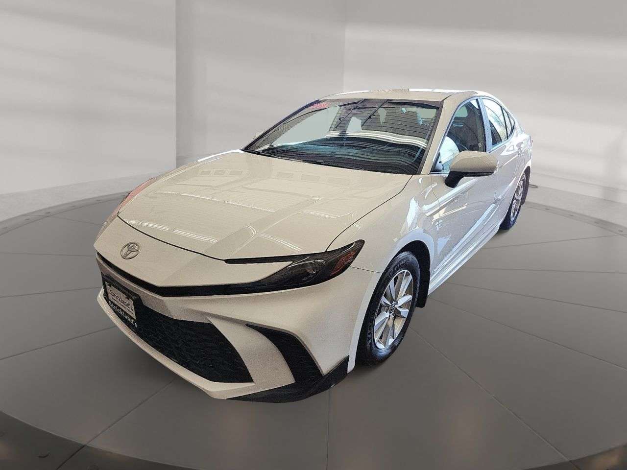 2025 Toyota Camry SE HYBRID