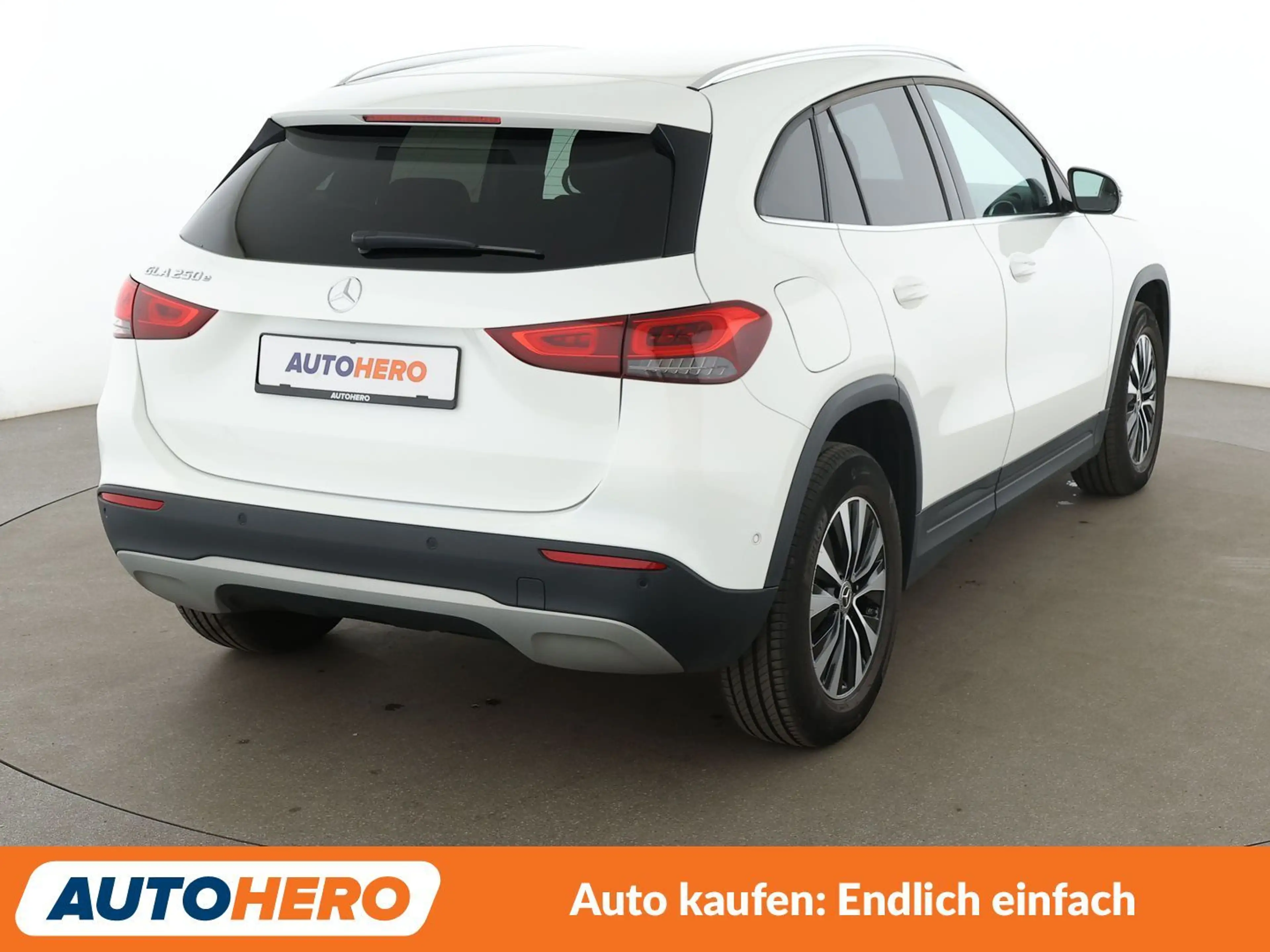 Mercedes-Benz GLA 250 GLA 250e Style Aut.*360CAM*NAVI*TEMPO*SHZ*PDC* — photo 6