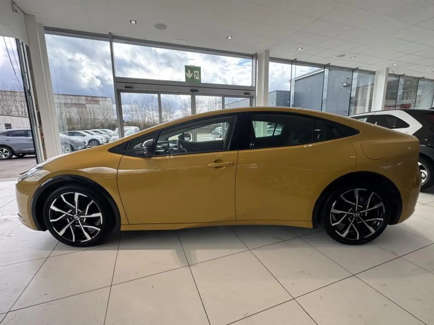 Toyota Prius Plug-In Premium JAMAIS IMMAT Beige - 2