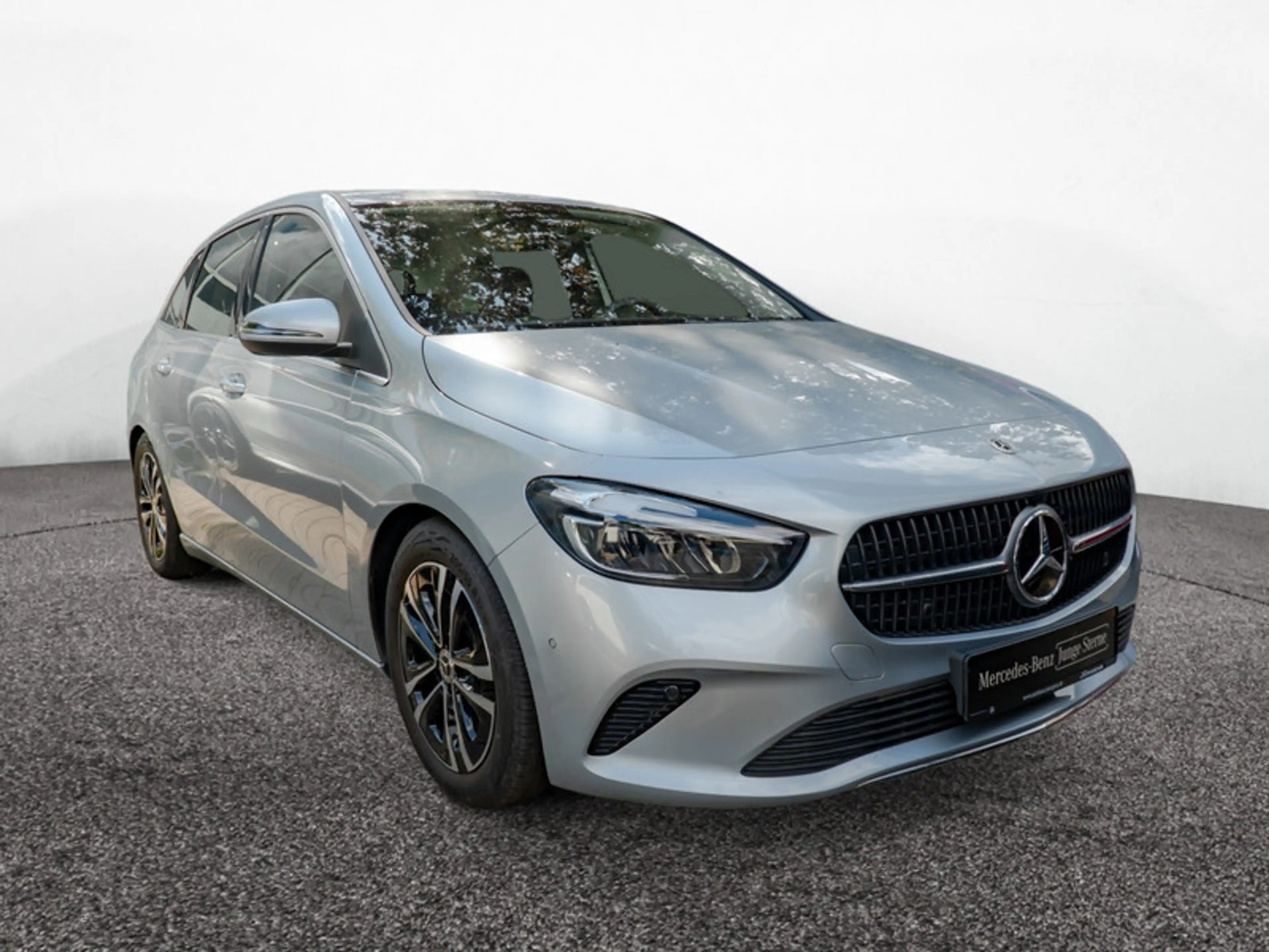 Mercedes-Benz B 220 d Progressive/LED/Cam/Totw/Distr/Winter/17 — photo 2
