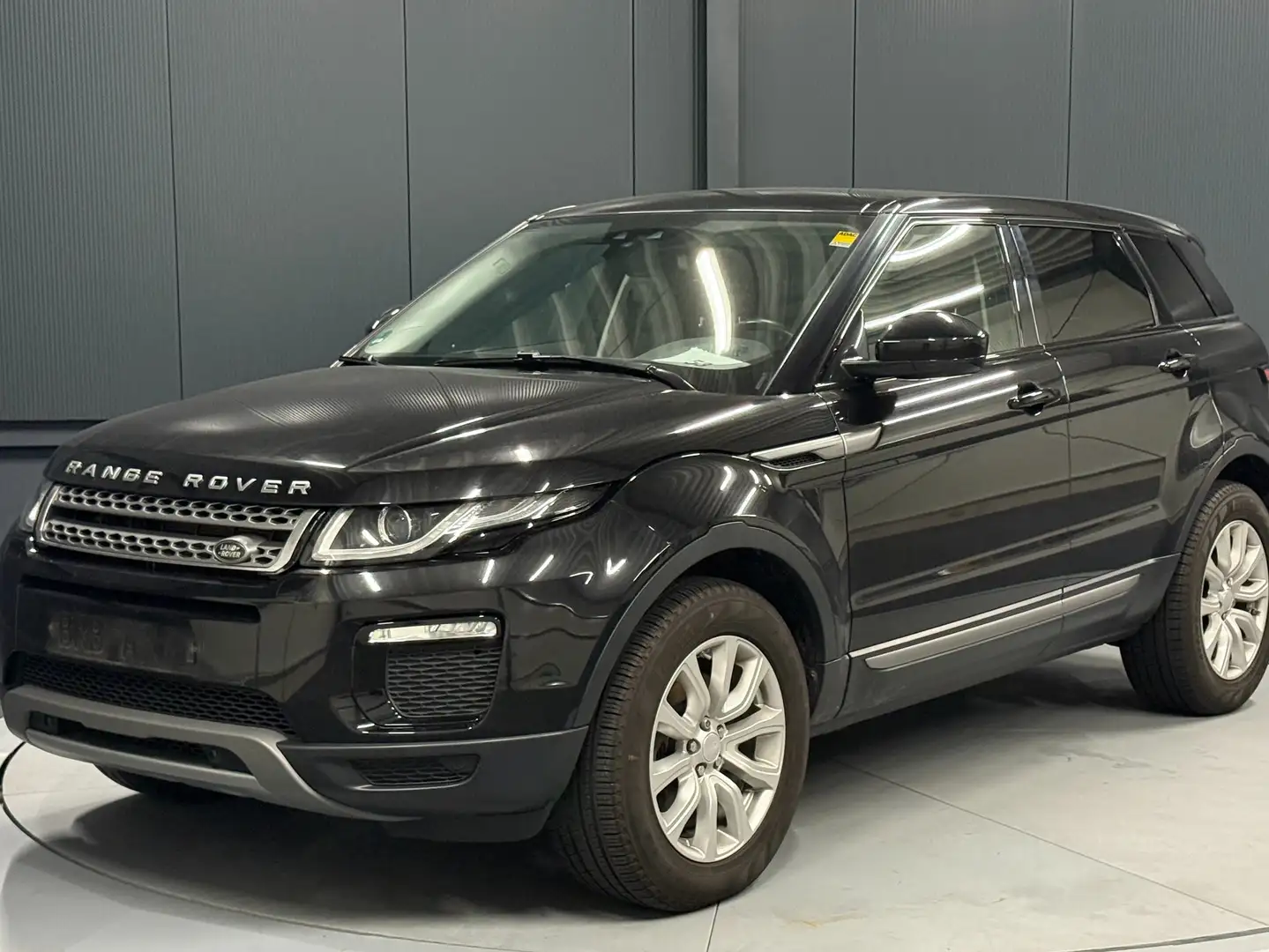 Land Rover Range Rover Evoque SE *PANORAMA*AHK*KAMERA*NAVI*Winter-Paket* Černá - 1