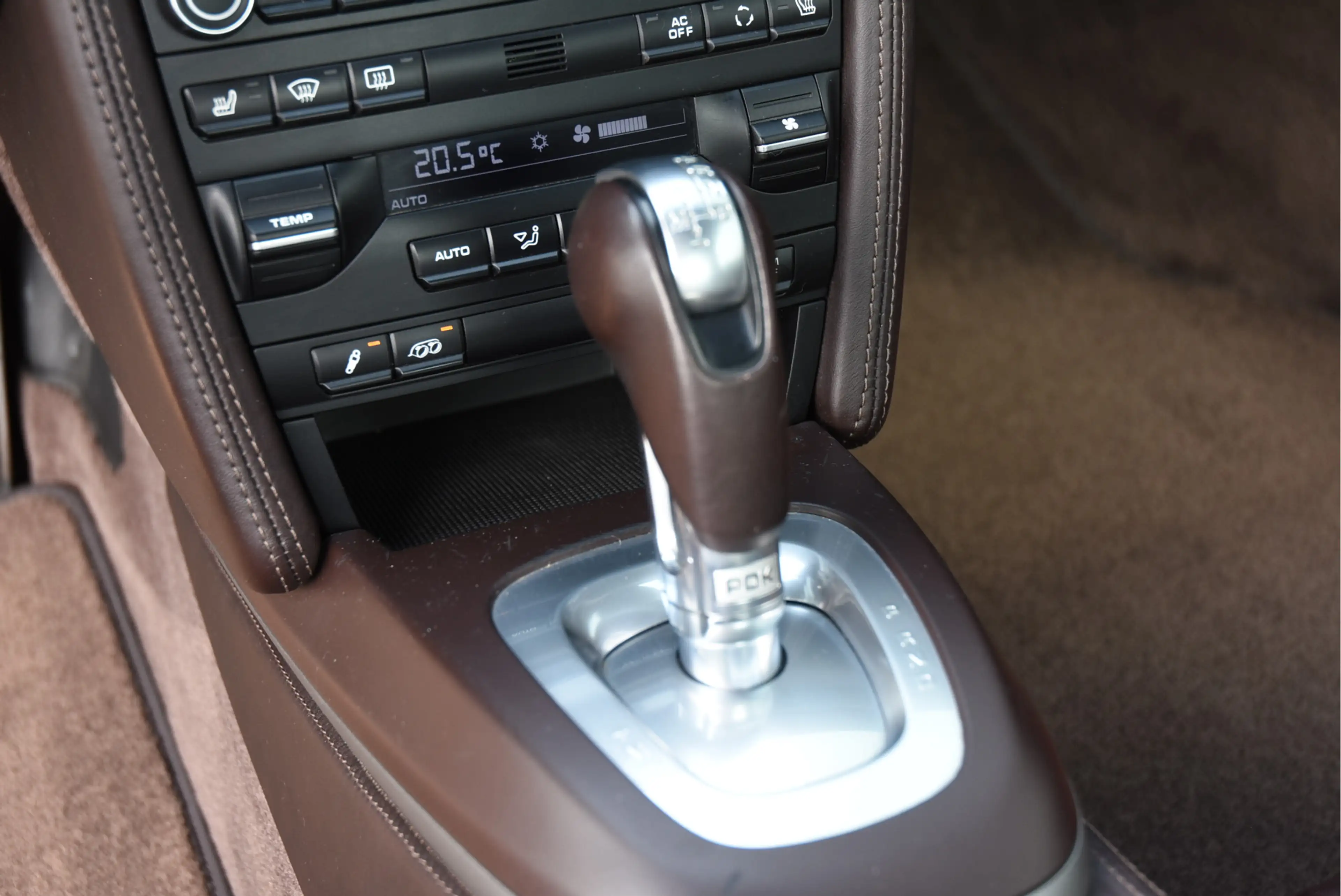 Porsche 997 997.2 Cabrio 3.6 Carrera — photo 13