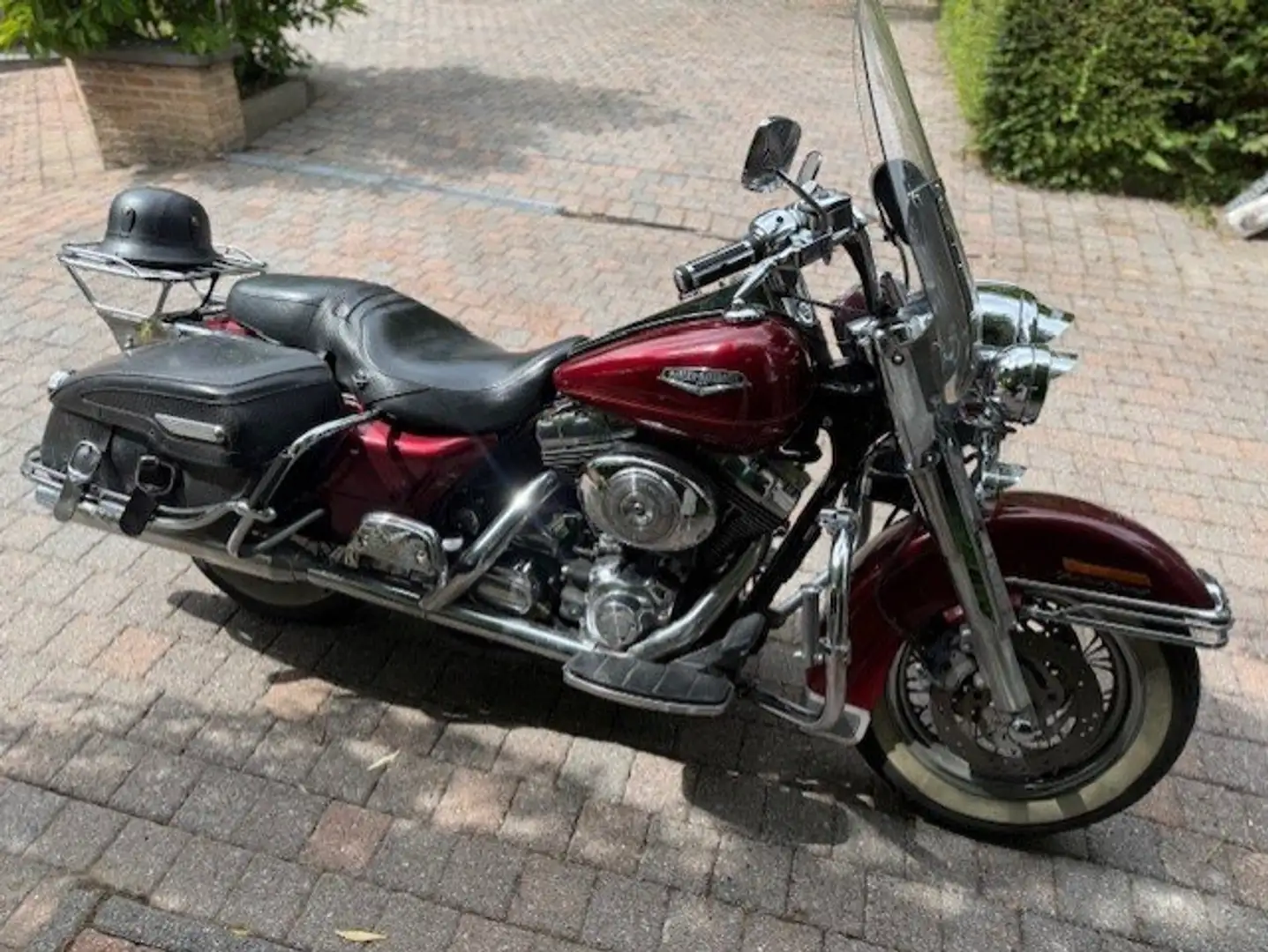 Harley-Davidson Road King Rouge - 1