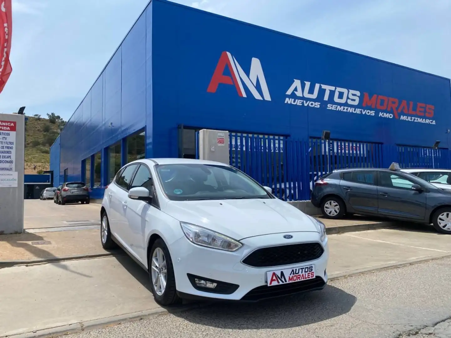 Ford Focus 1.5TDCi Trend+ 120 Beżowy - 1