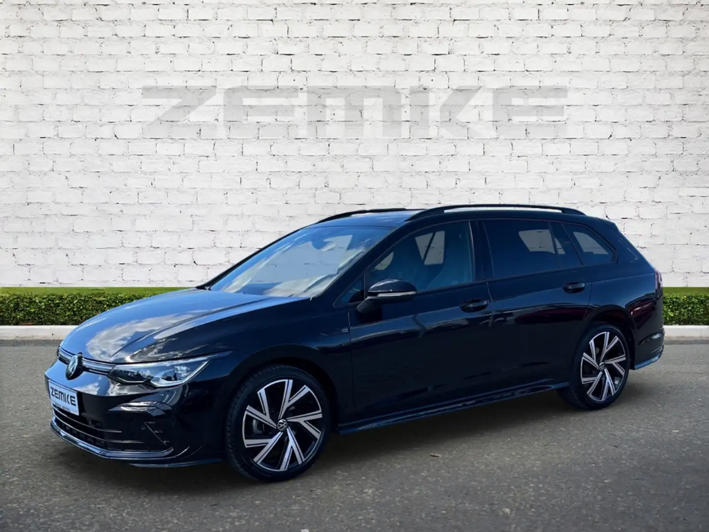 Volkswagen Golf Variant VIII 1.5 eTSI DSG R-Line Sportpaket Navi Digitales Schwarz - 2