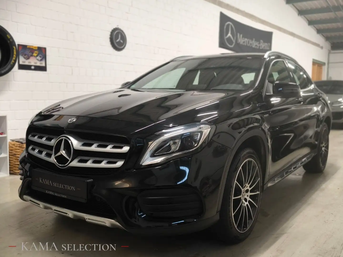 Mercedes-Benz GLA 220 4Matic+PEAK EDITION+AMG+360°CAM+OFFROAD Noir - 2