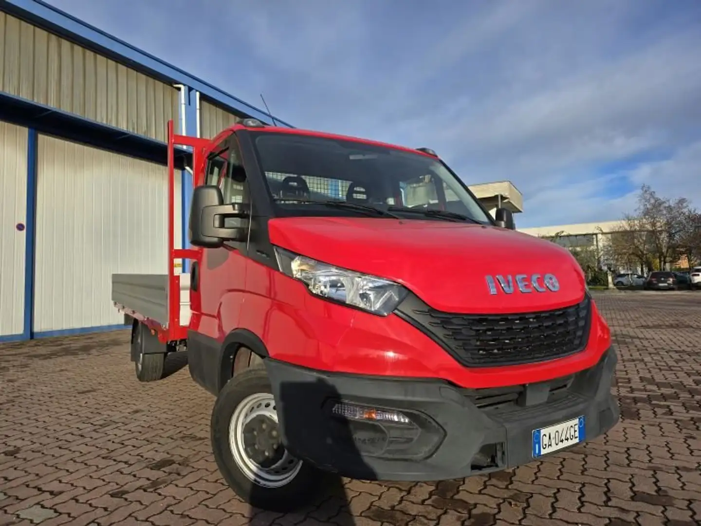 Iveco Daily 35S12 cassone fisso Rosso - 2