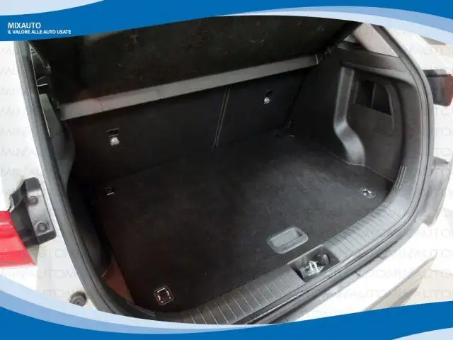 Hyundai Kona view 16