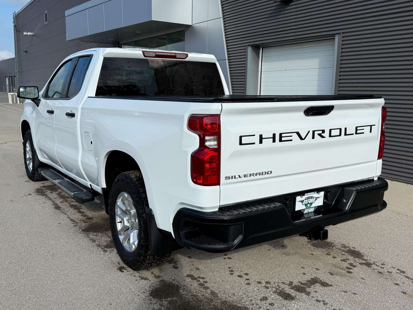 2025 Chevrolet Silverado 1500 Work Truck ONE OWNER, ACCIDENT FREE, APPLE CARPLAY — снимка 1