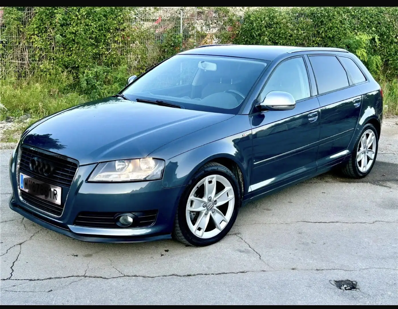 Audi A3 SB 2,0 TFSI Ambiente S-tronic Grau - 1