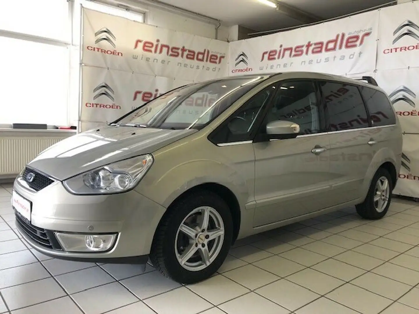 Ford Galaxy Ghia Goud - 1